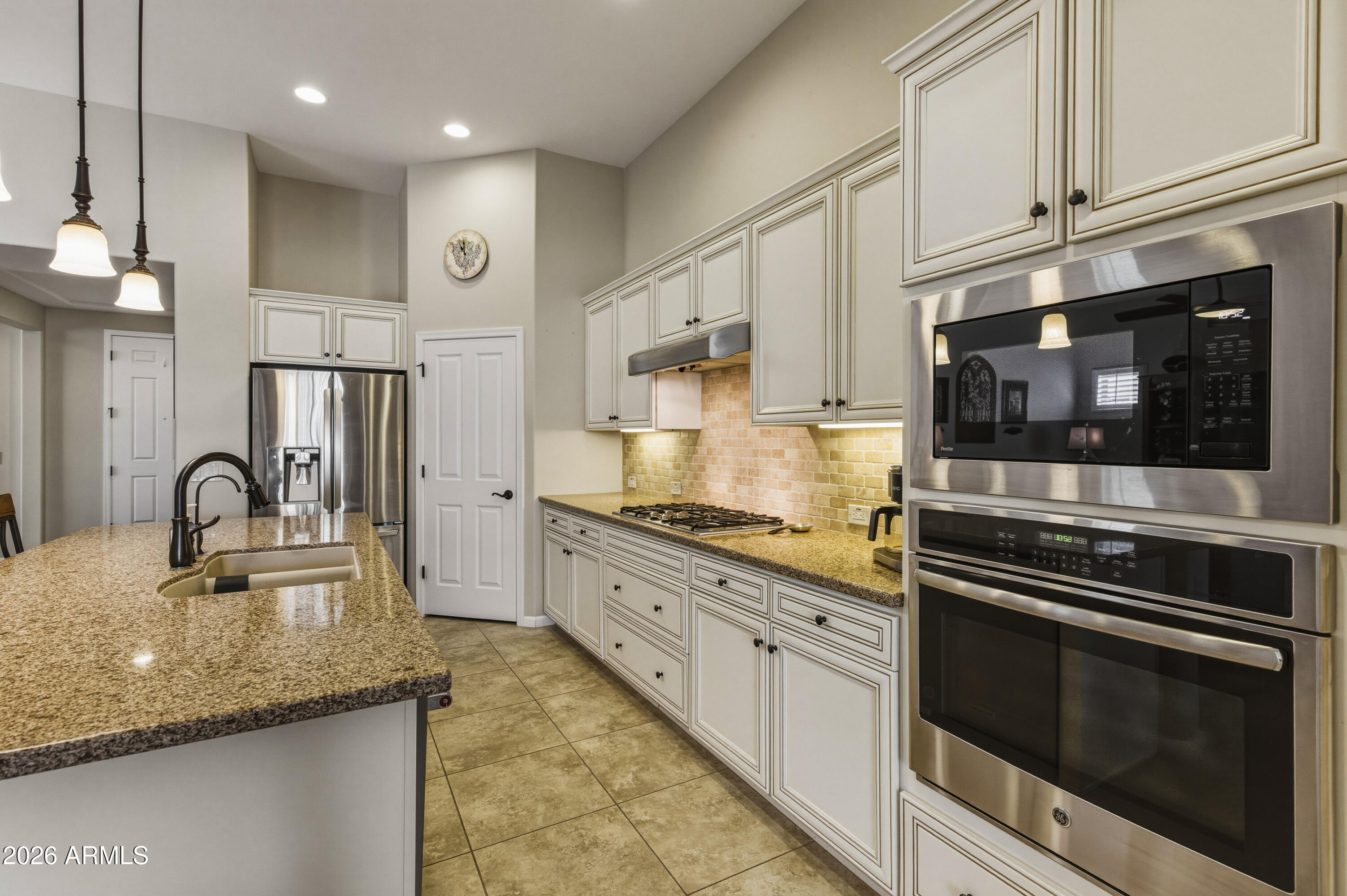 ROBSON RANCH - Residential