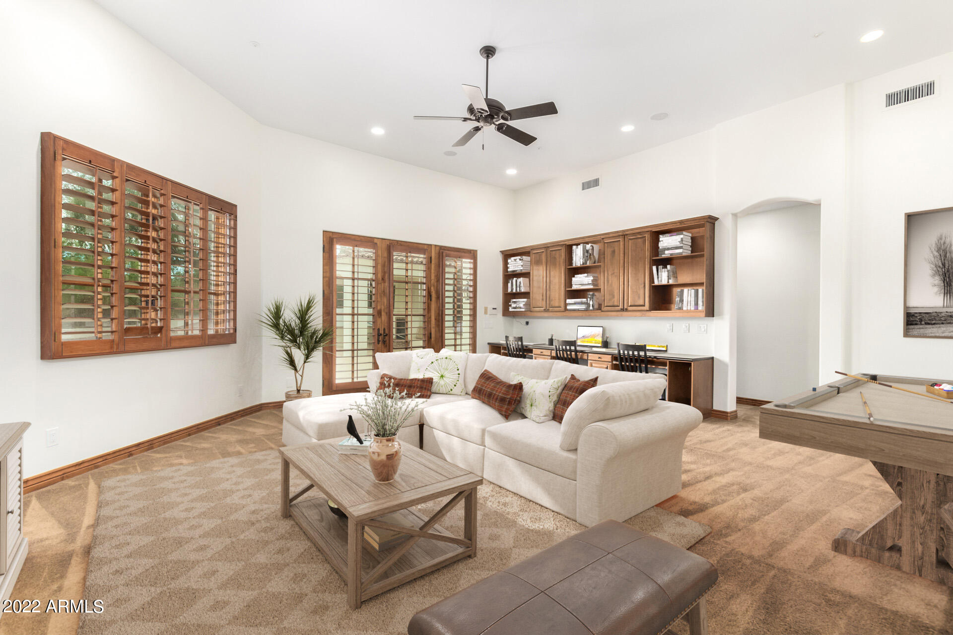 WHITE ESTATES AMD - Residential