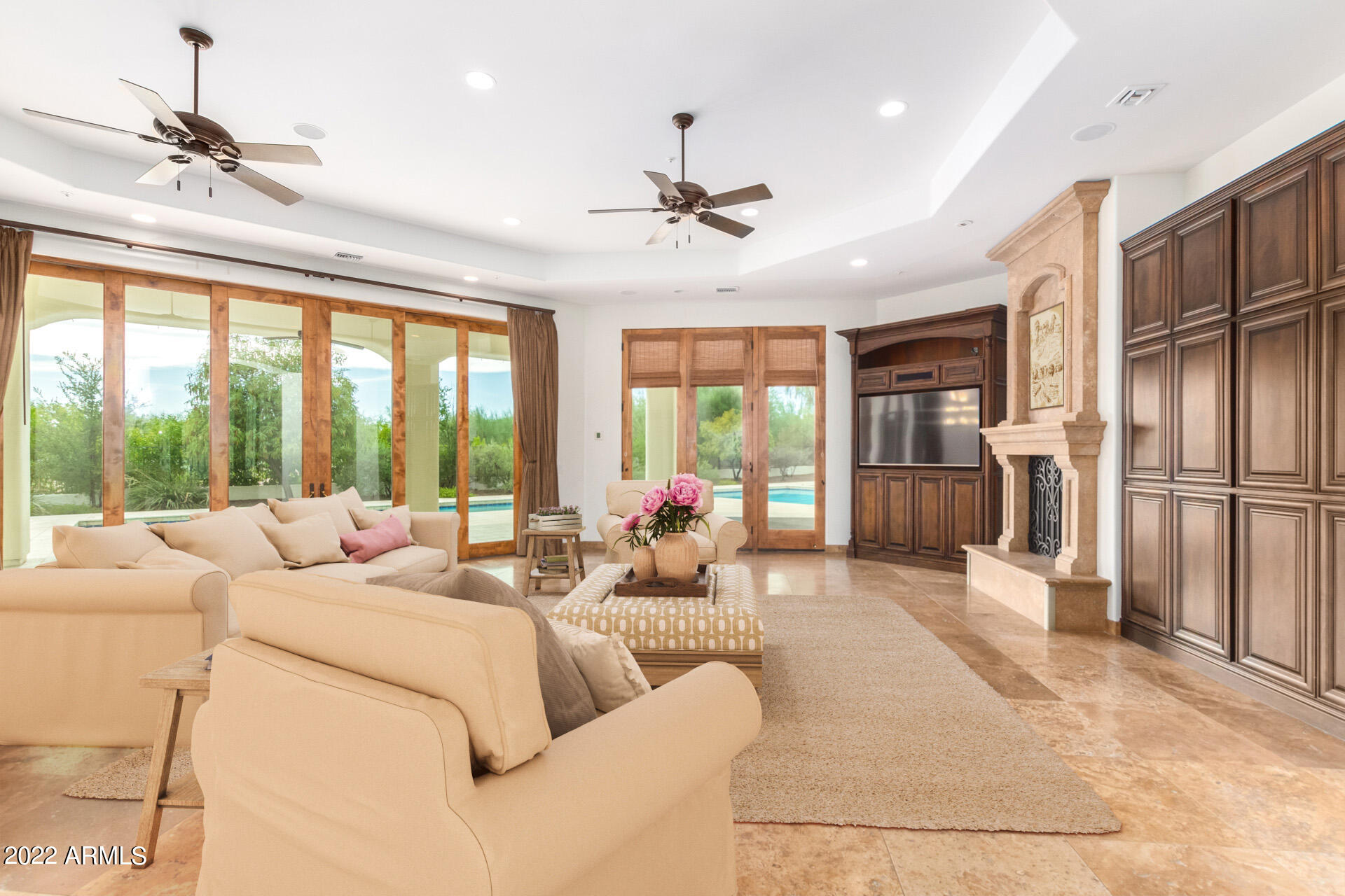 WHITE ESTATES AMD - Residential