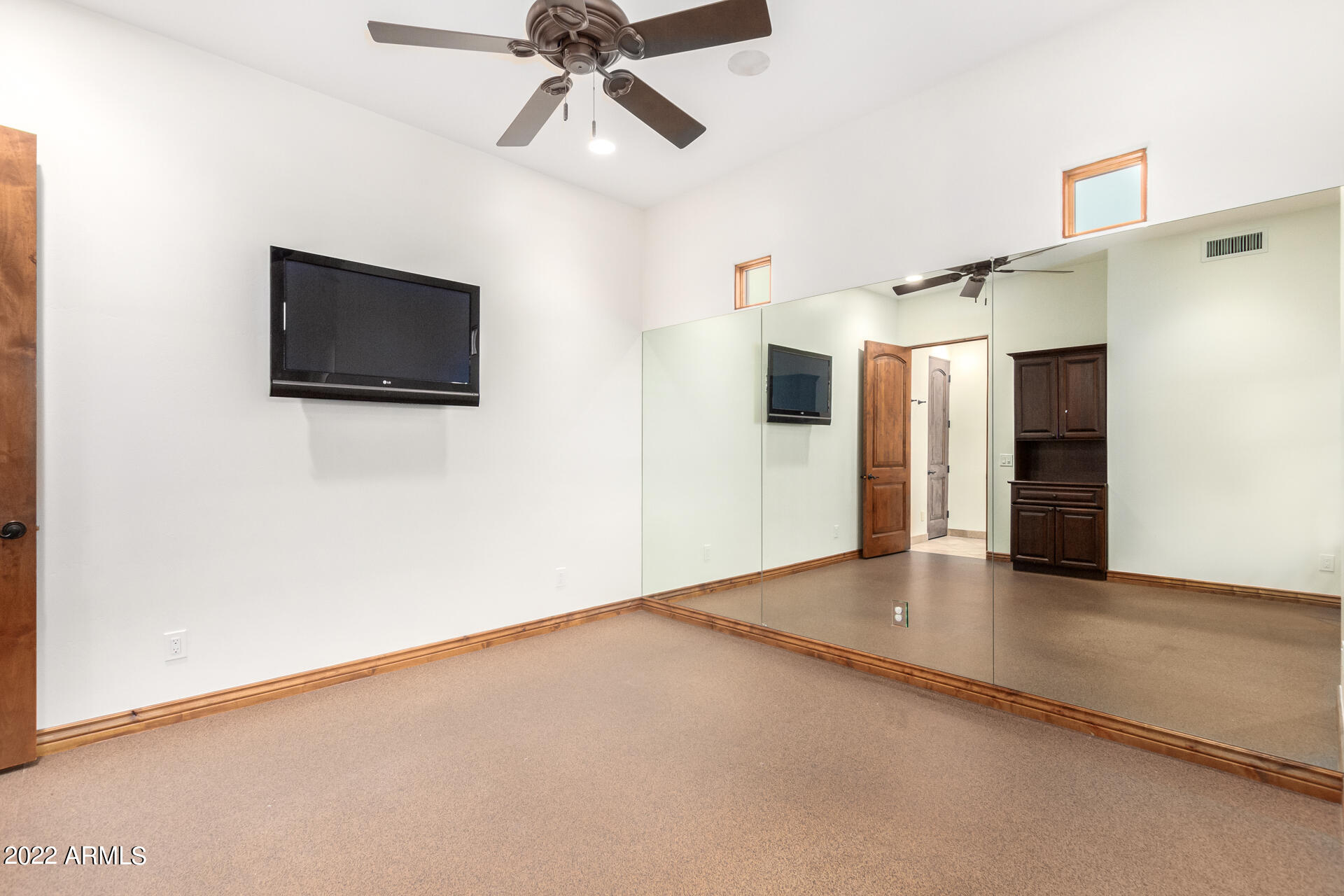 WHITE ESTATES AMD - Residential