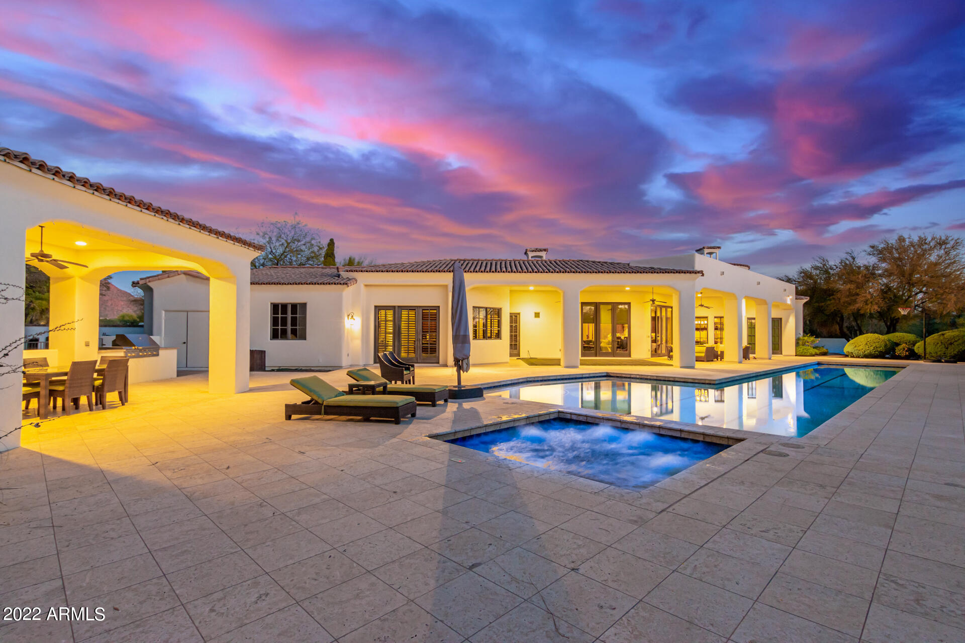 WHITE ESTATES AMD - Residential