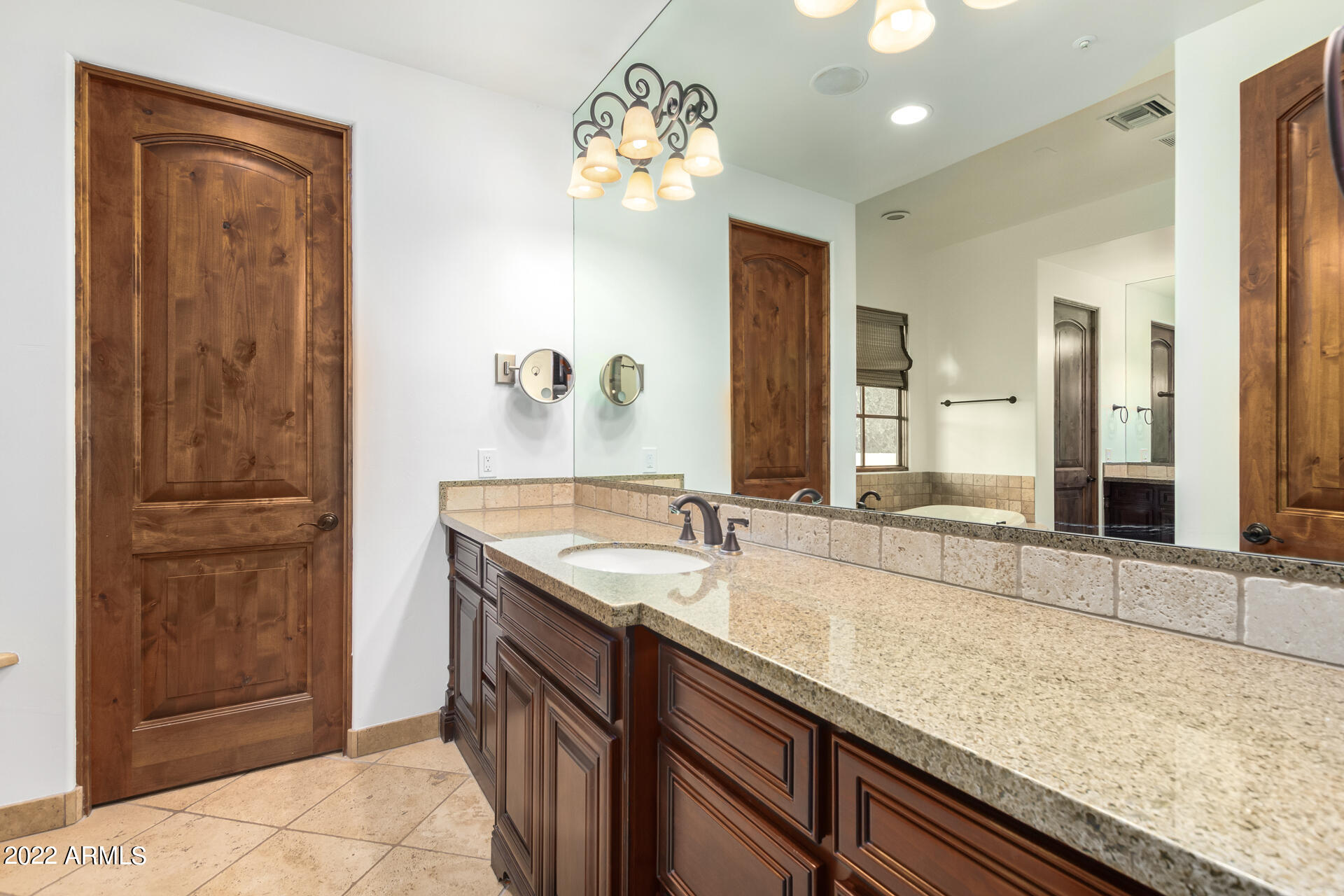 WHITE ESTATES AMD - Residential