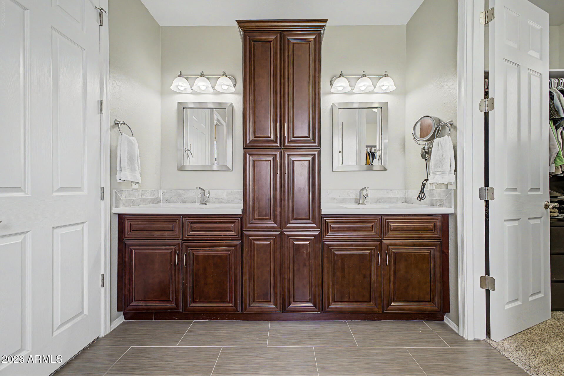 CROSSRIVER UNIT 5 - Residential