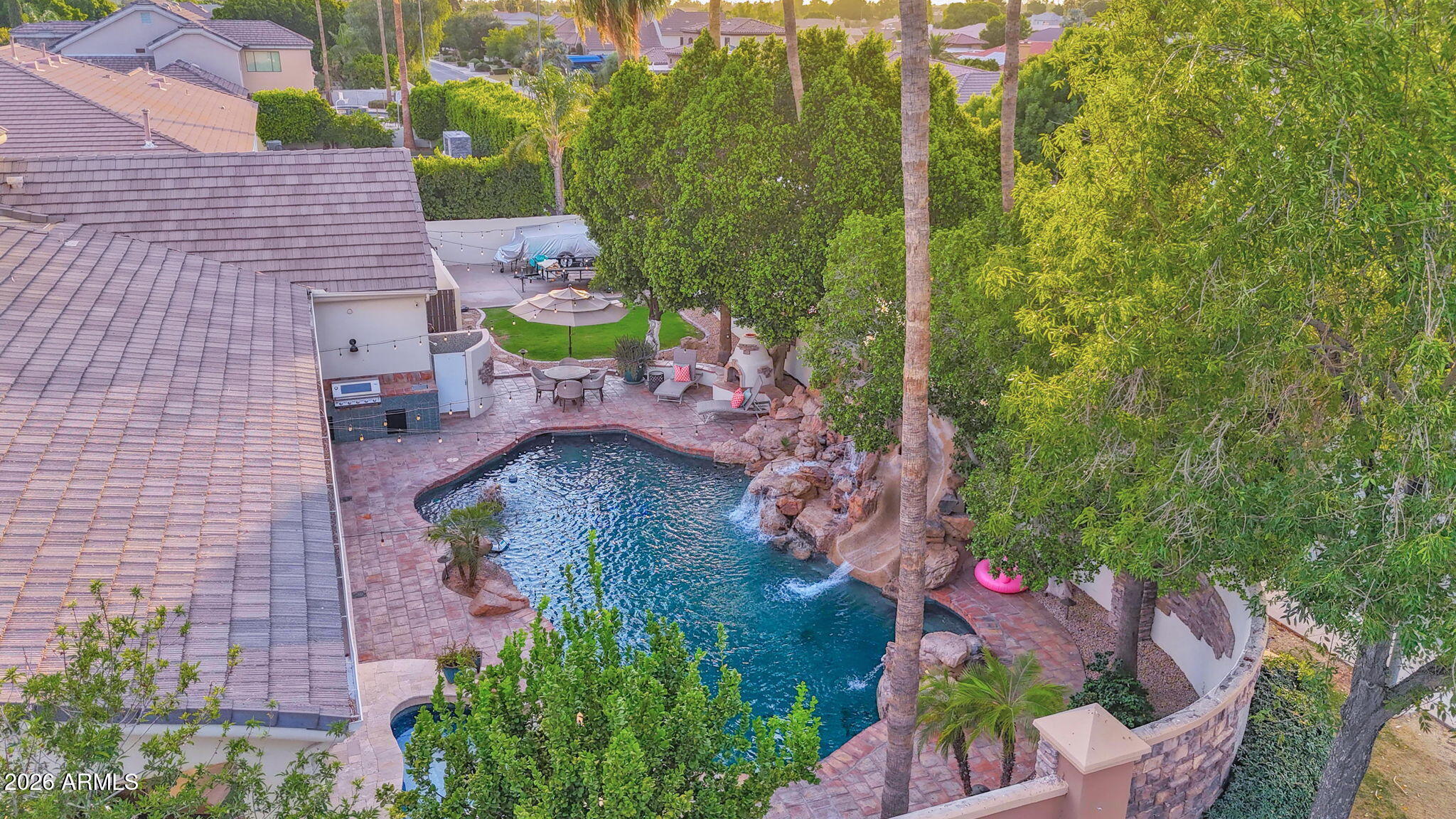 HIDDEN GROVES - Residential
