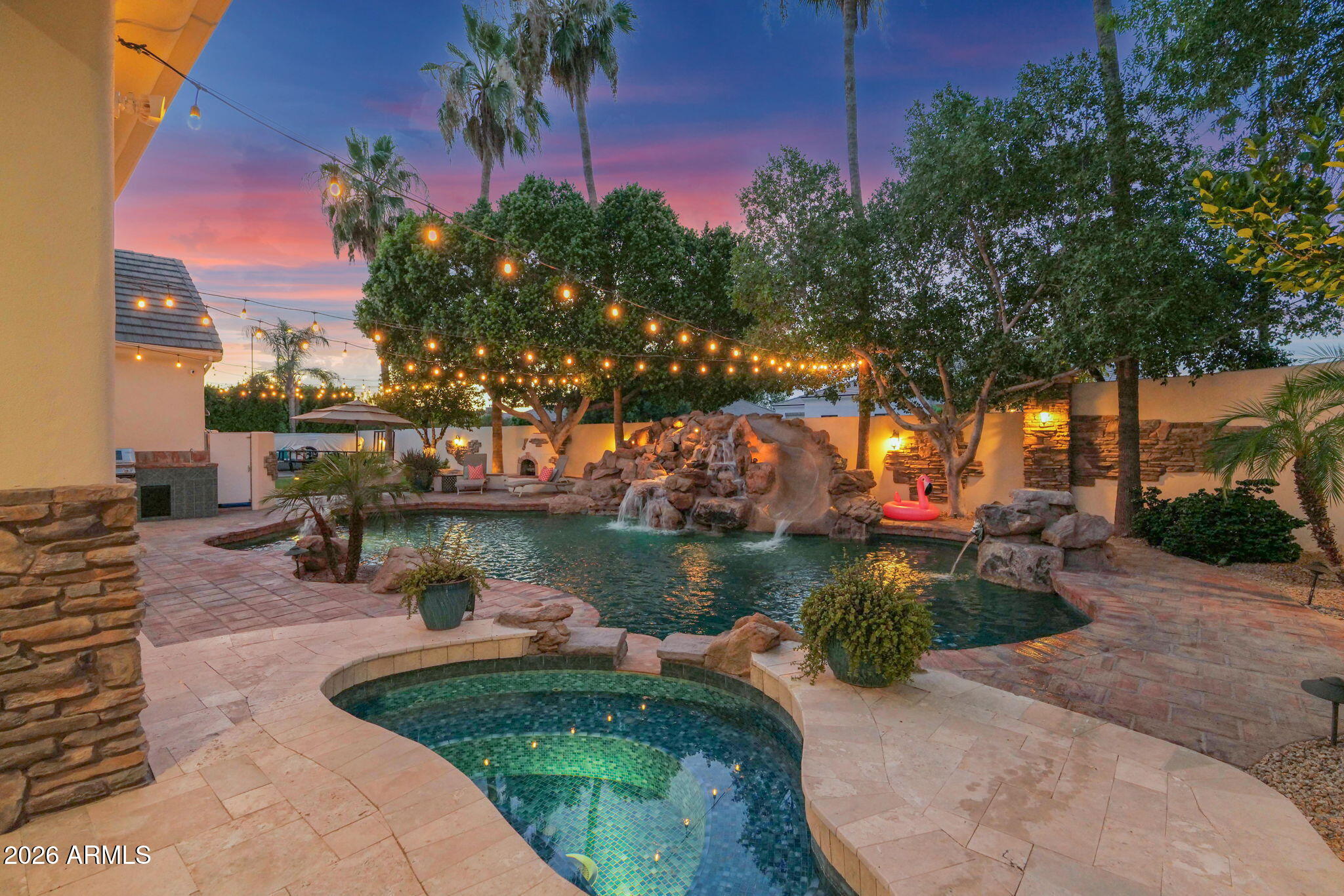 HIDDEN GROVES - Residential