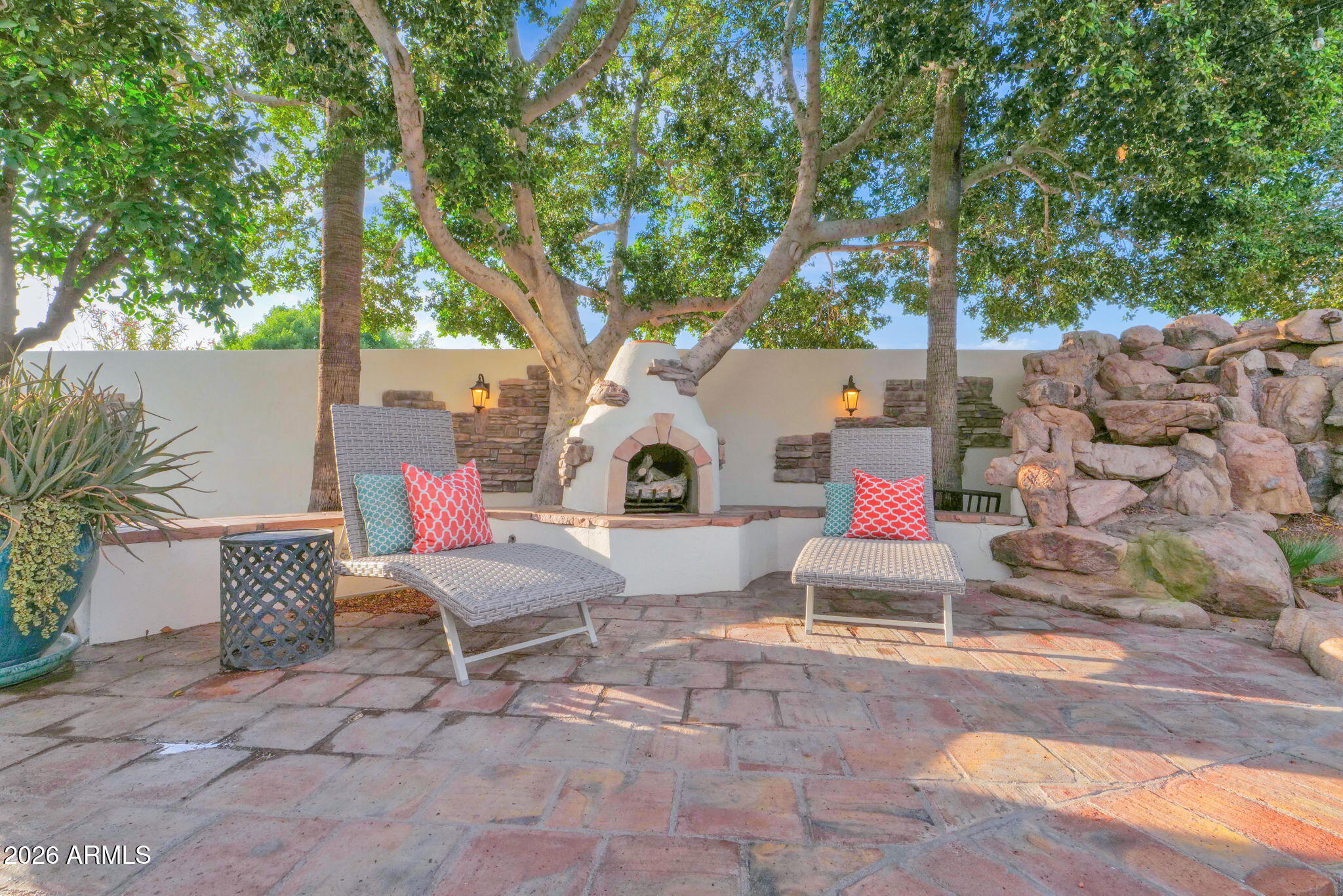 HIDDEN GROVES - Residential