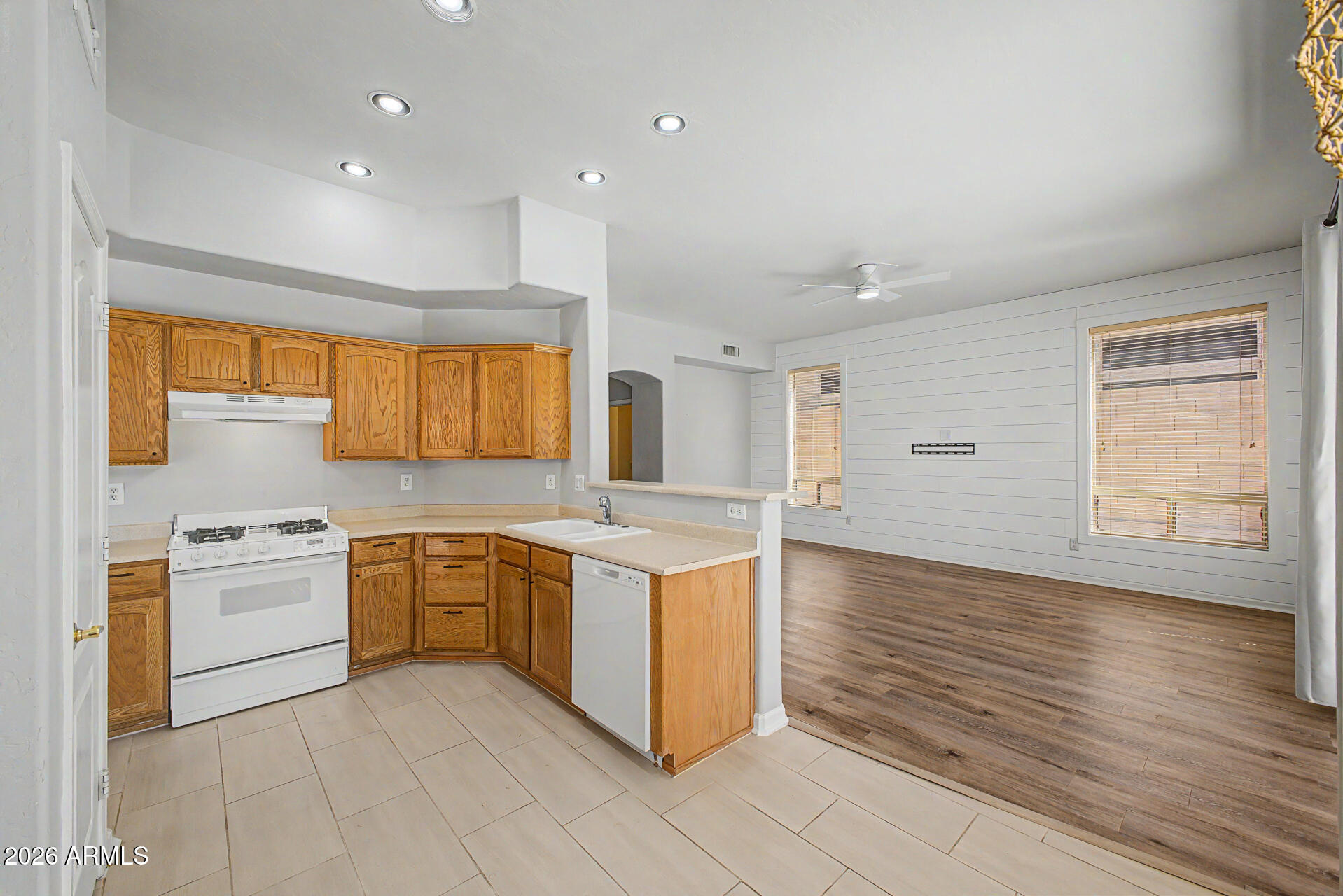 ROLLING HILLS AT LAS SENDAS - Residential
