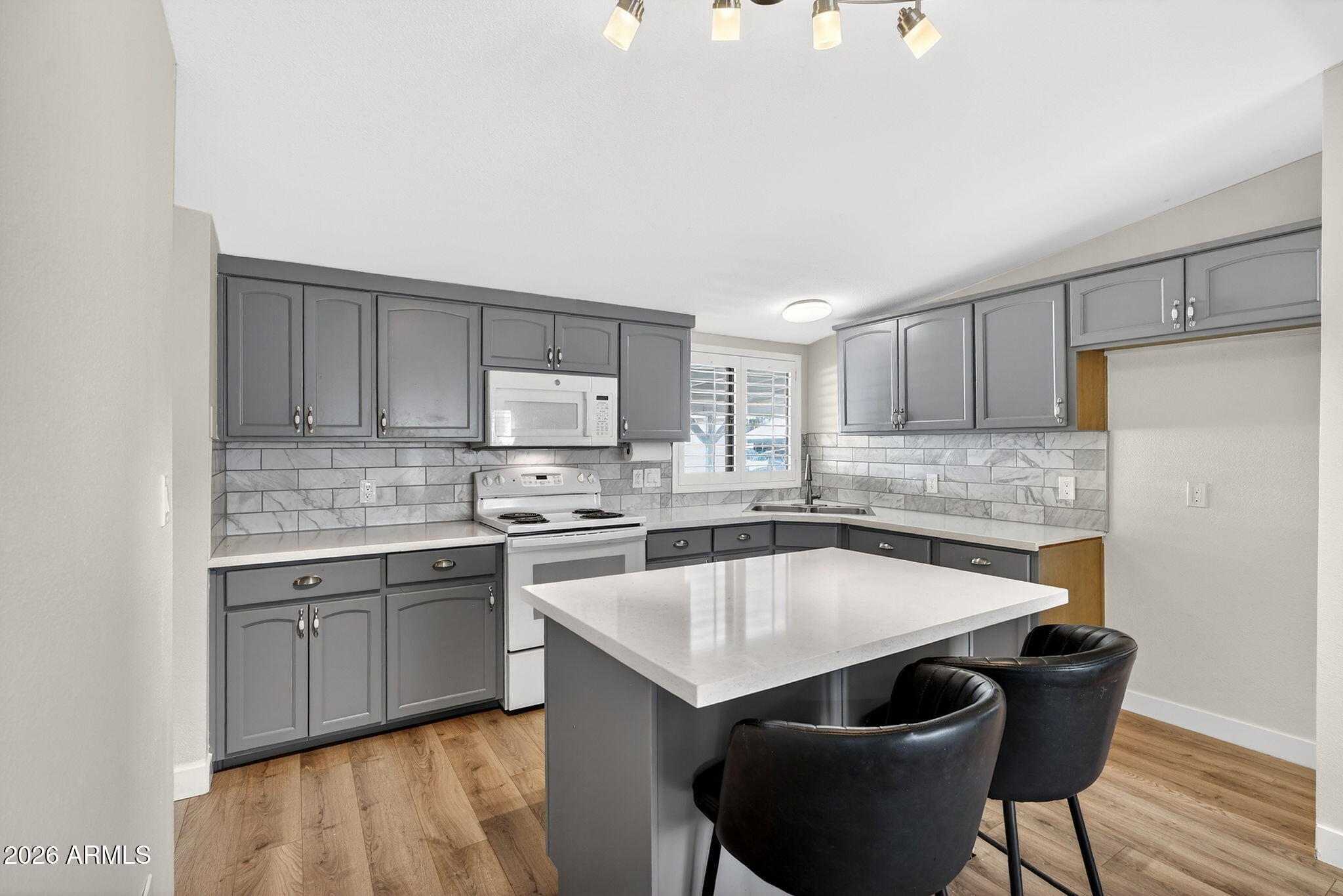 DESERT VISTA PLACE LOT 1-227 TR A-L - Residential
