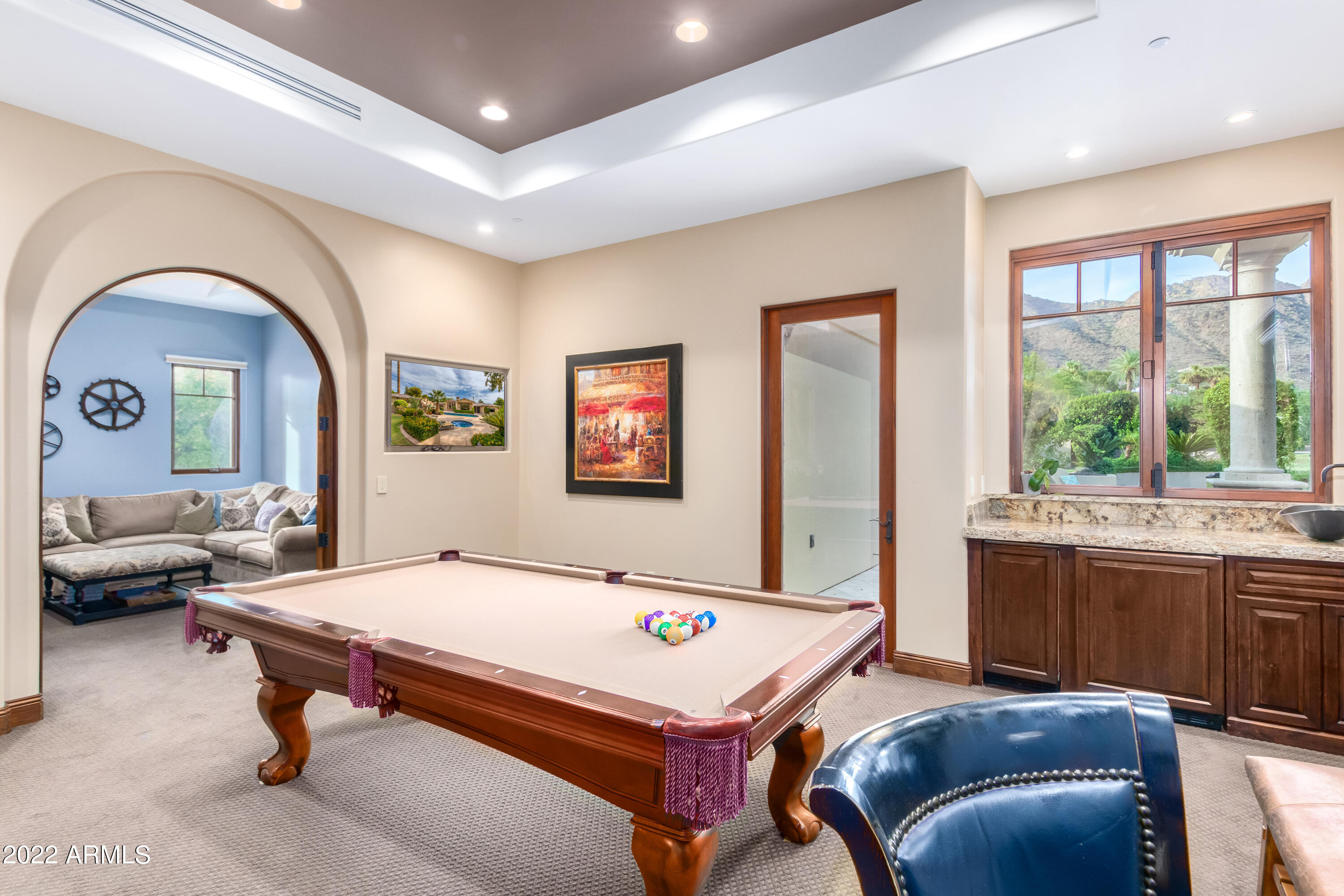 ROYAL TERRACE AMD - Residential