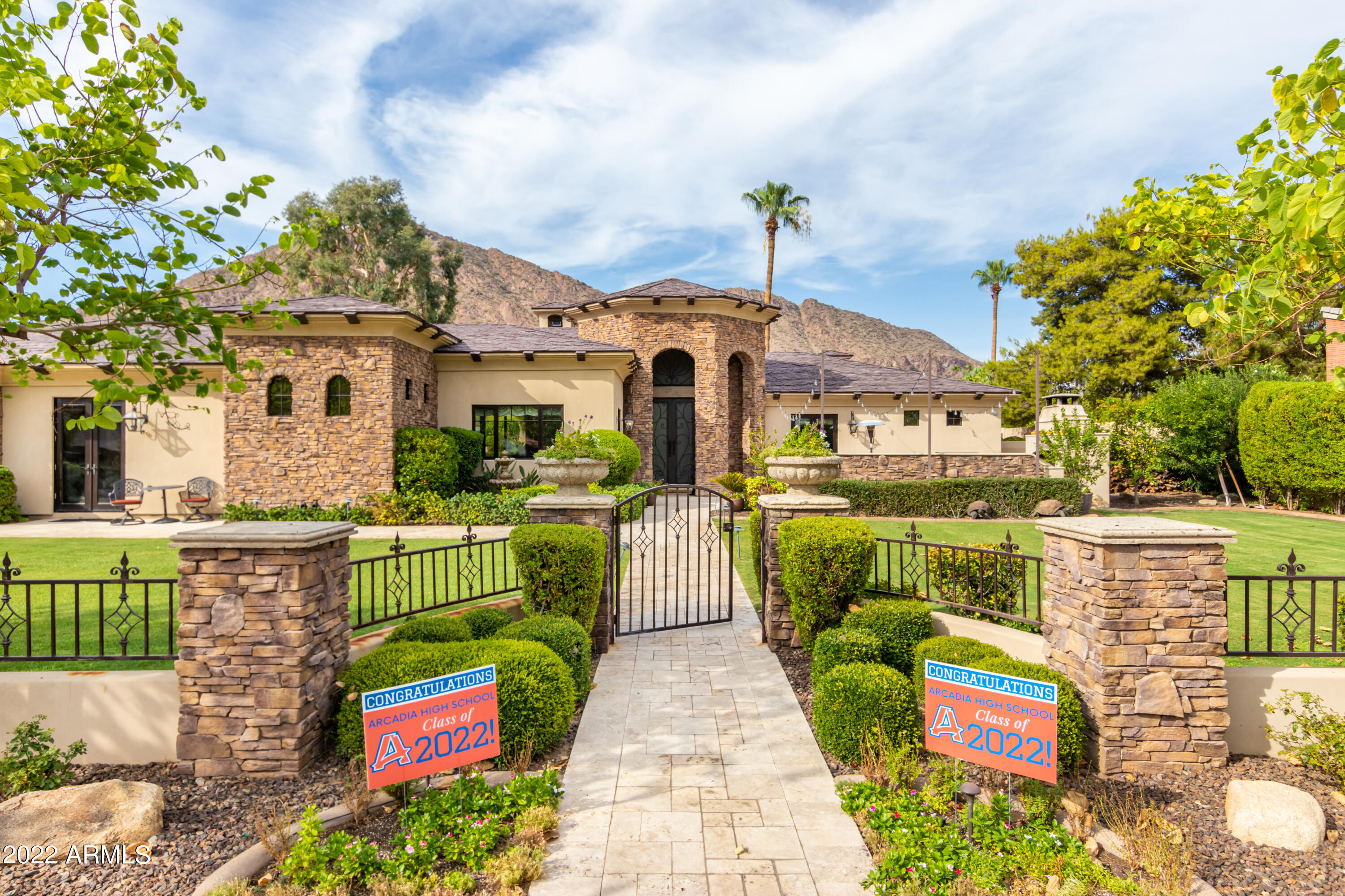ROYAL TERRACE AMD - Residential