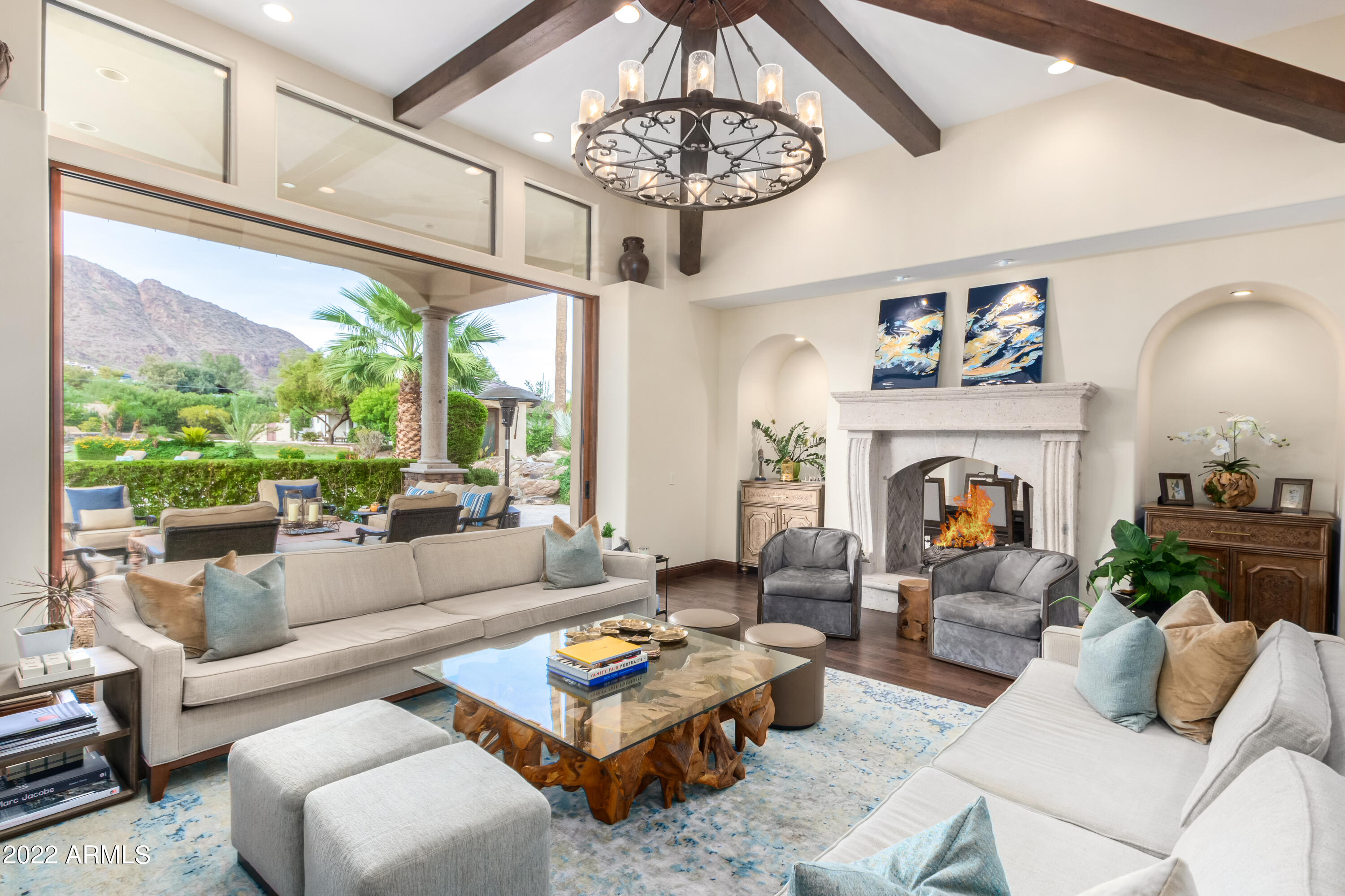 ROYAL TERRACE AMD - Residential