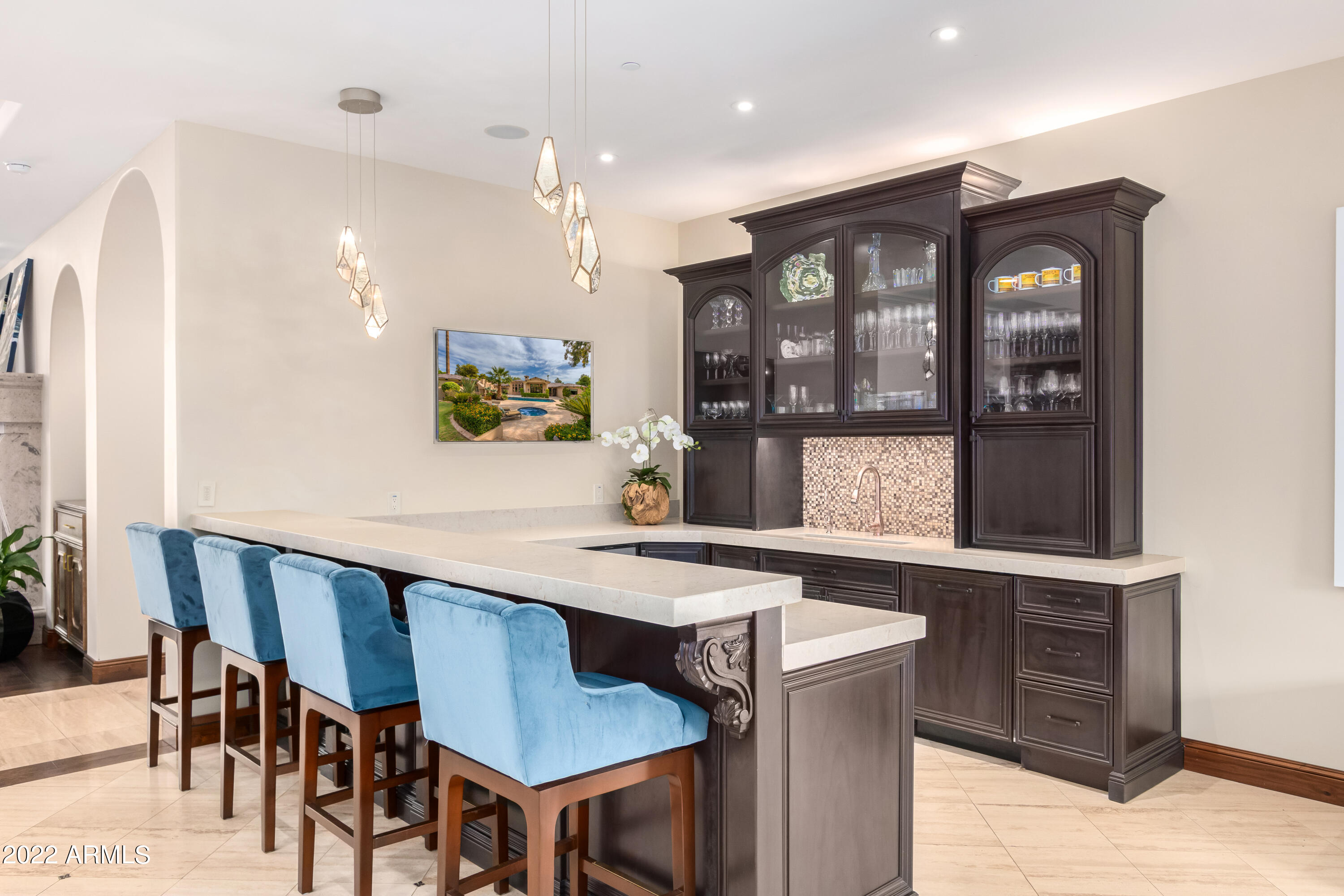 ROYAL TERRACE AMD - Residential