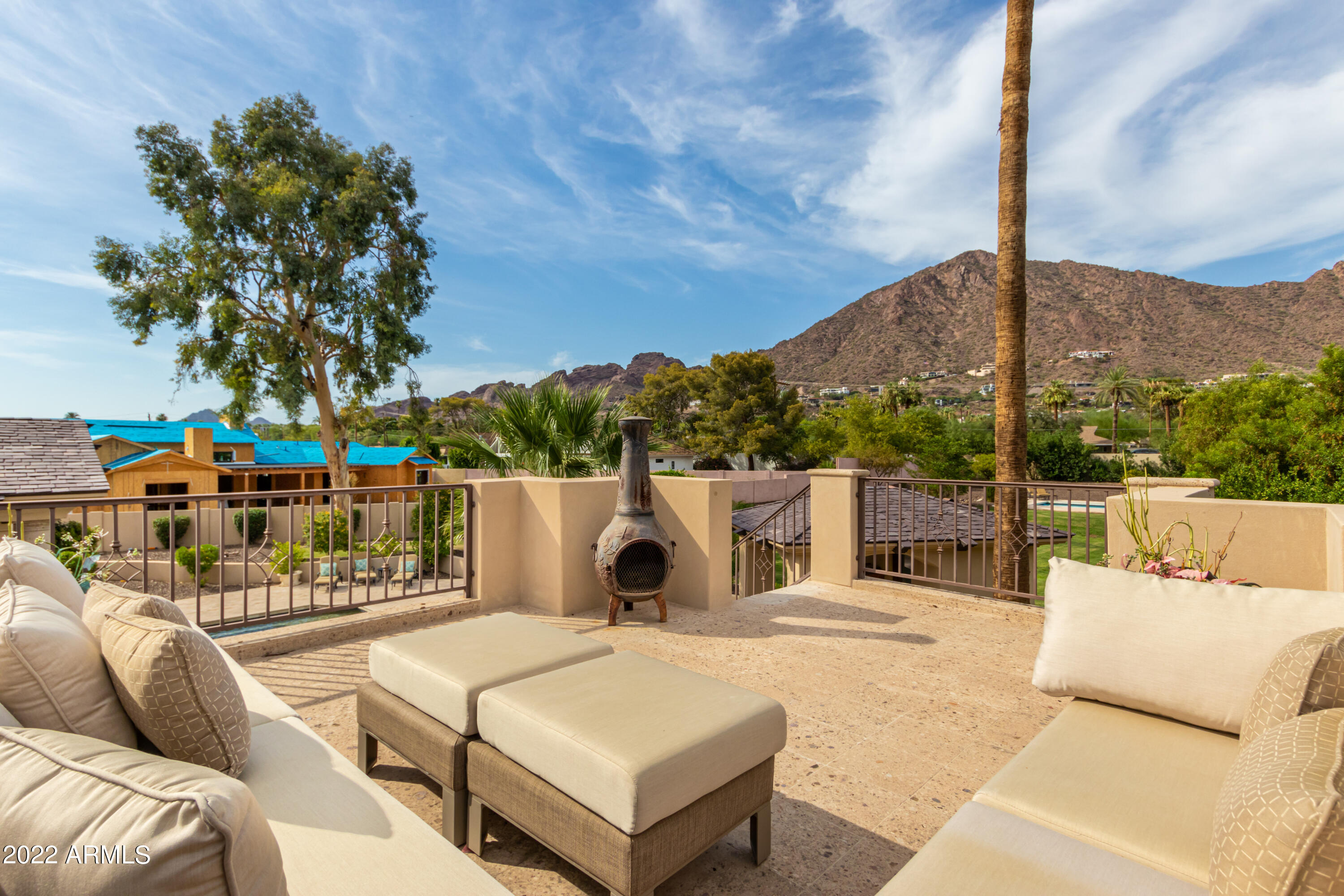 ROYAL TERRACE AMD - Residential