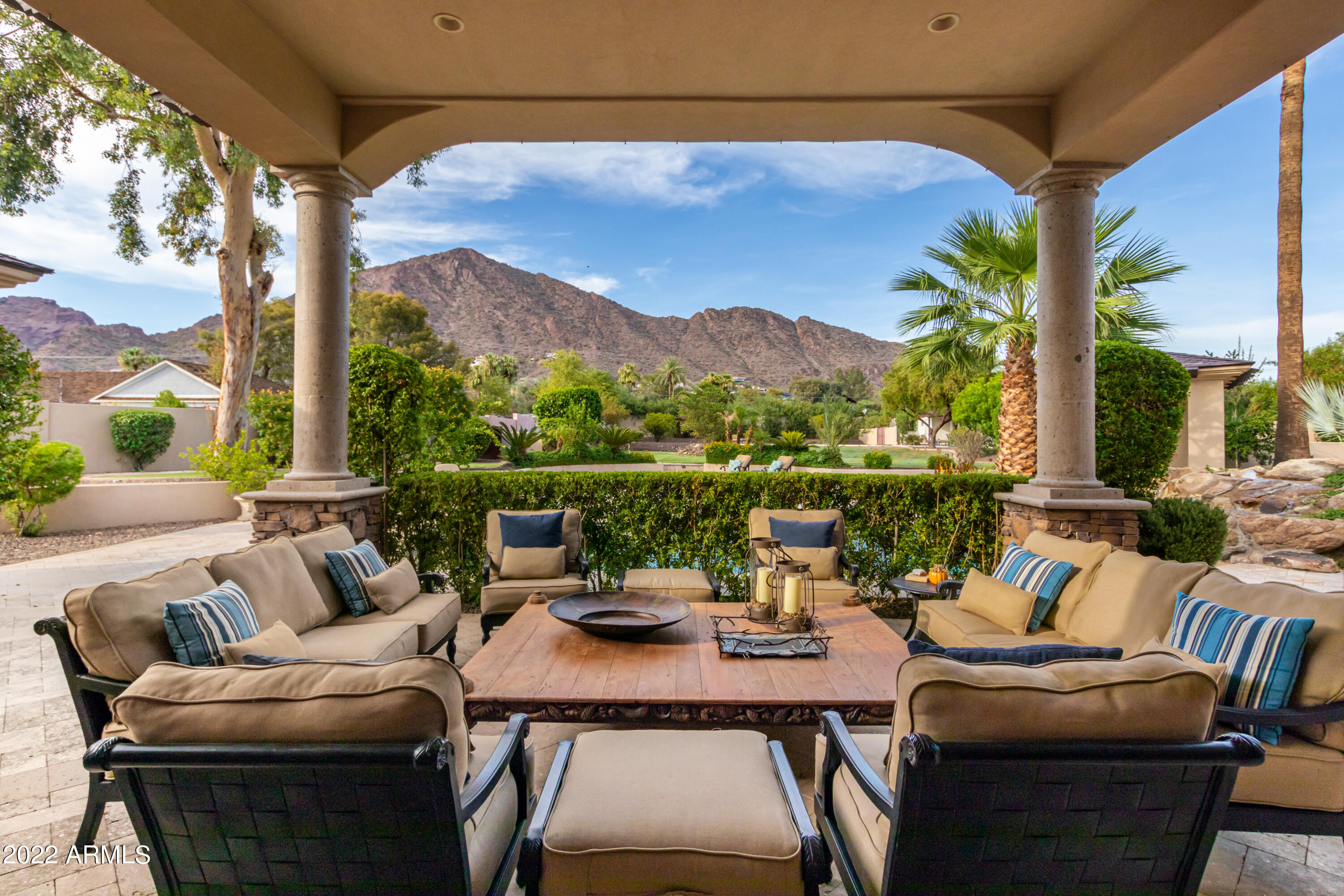 ROYAL TERRACE AMD - Residential