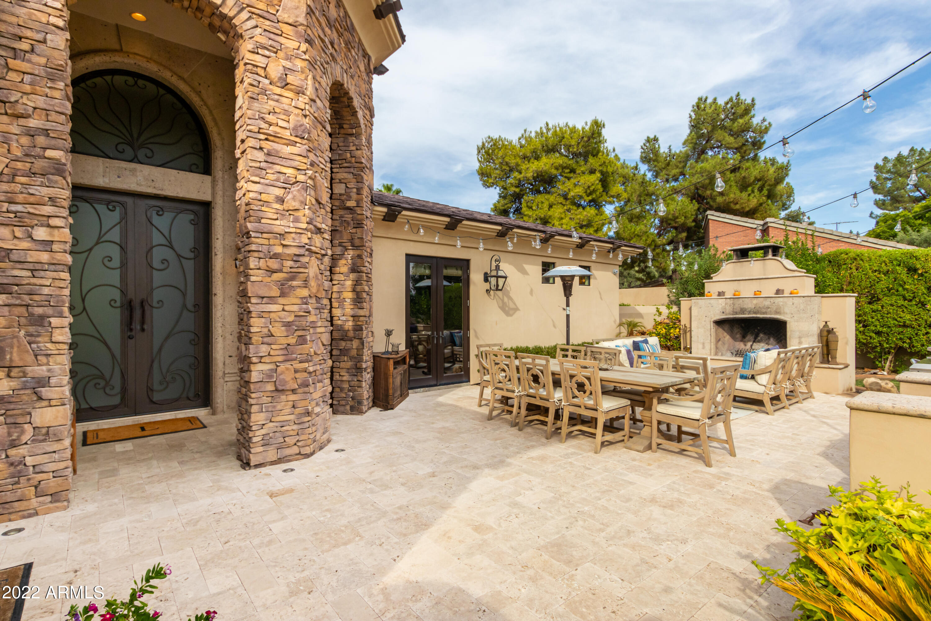 ROYAL TERRACE AMD - Residential