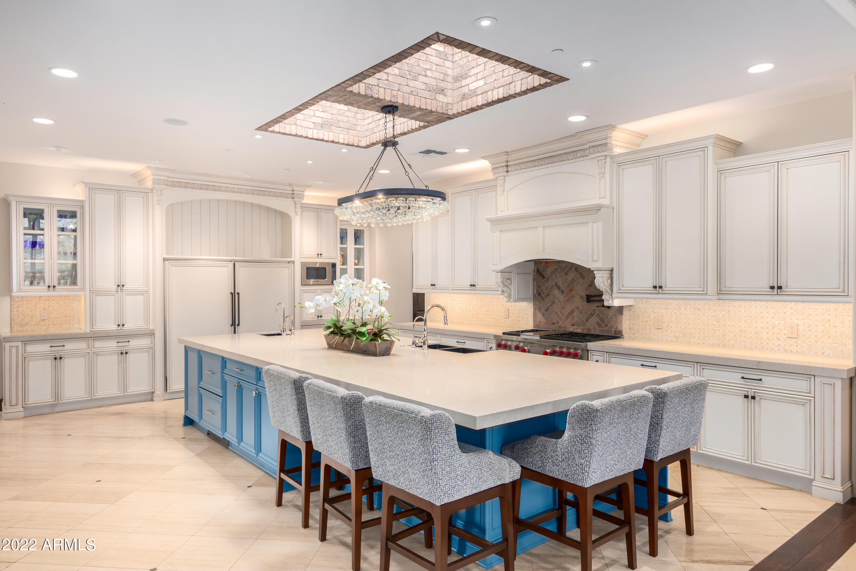ROYAL TERRACE AMD - Residential