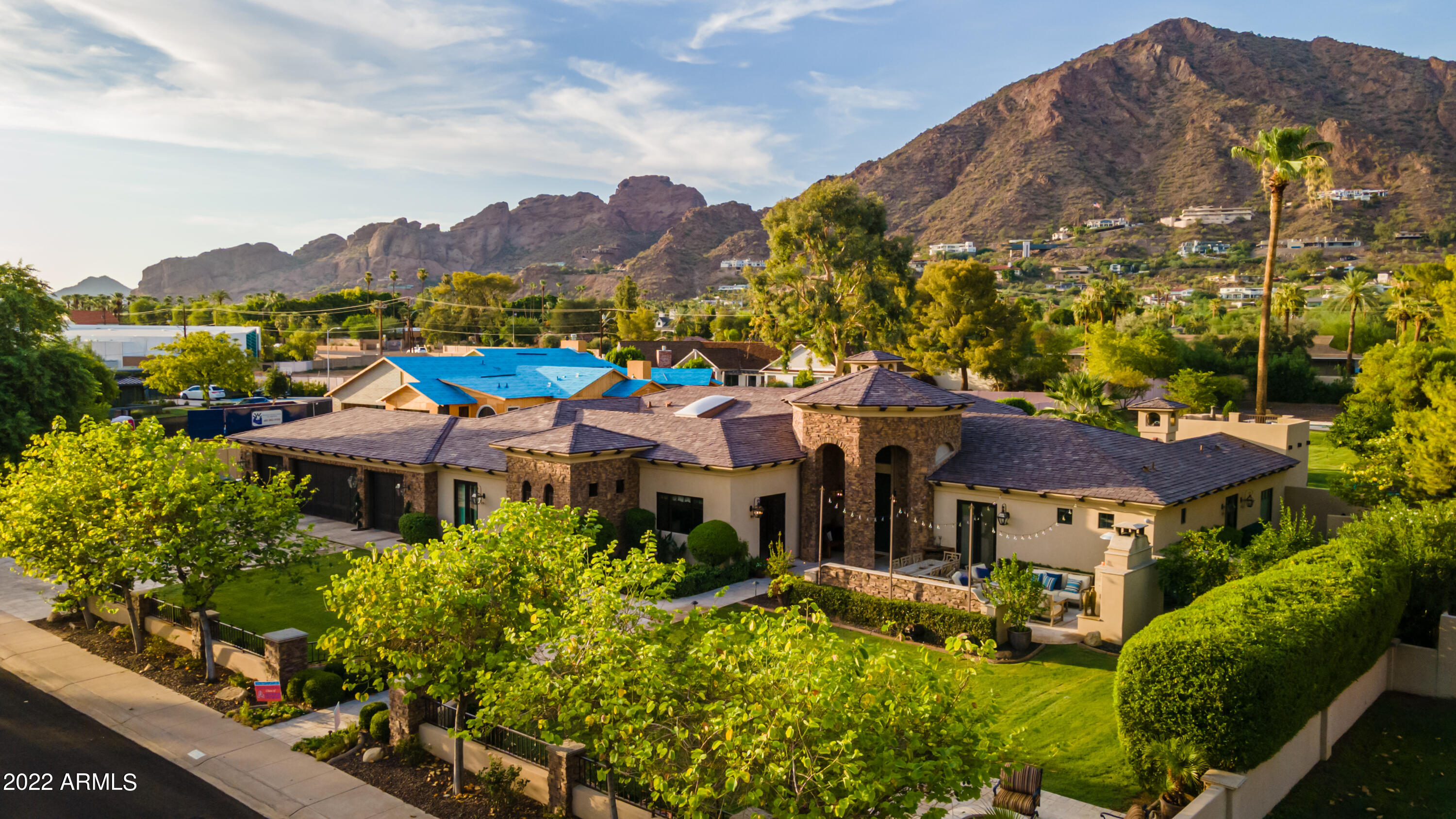 ROYAL TERRACE AMD - Residential