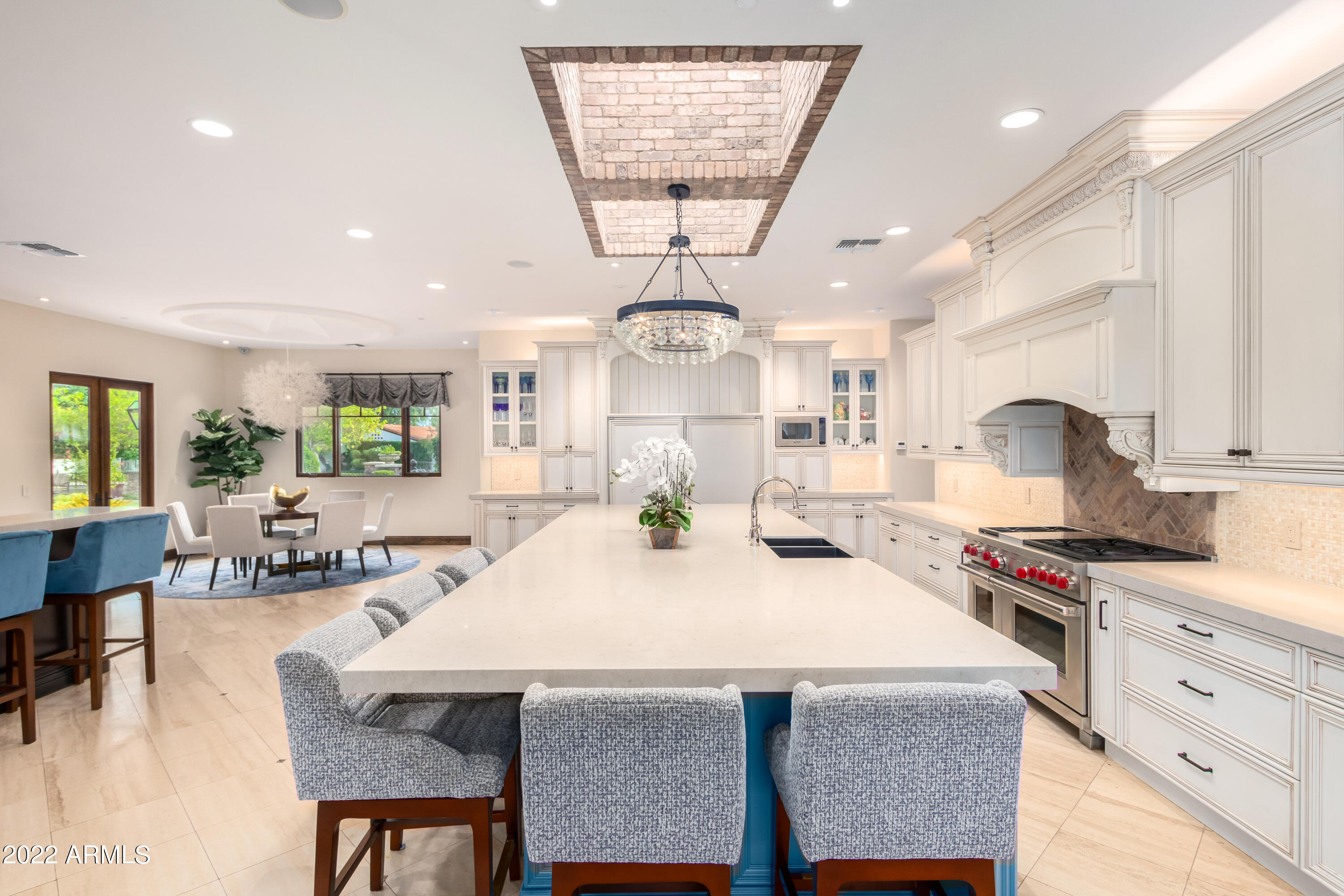 ROYAL TERRACE AMD - Residential