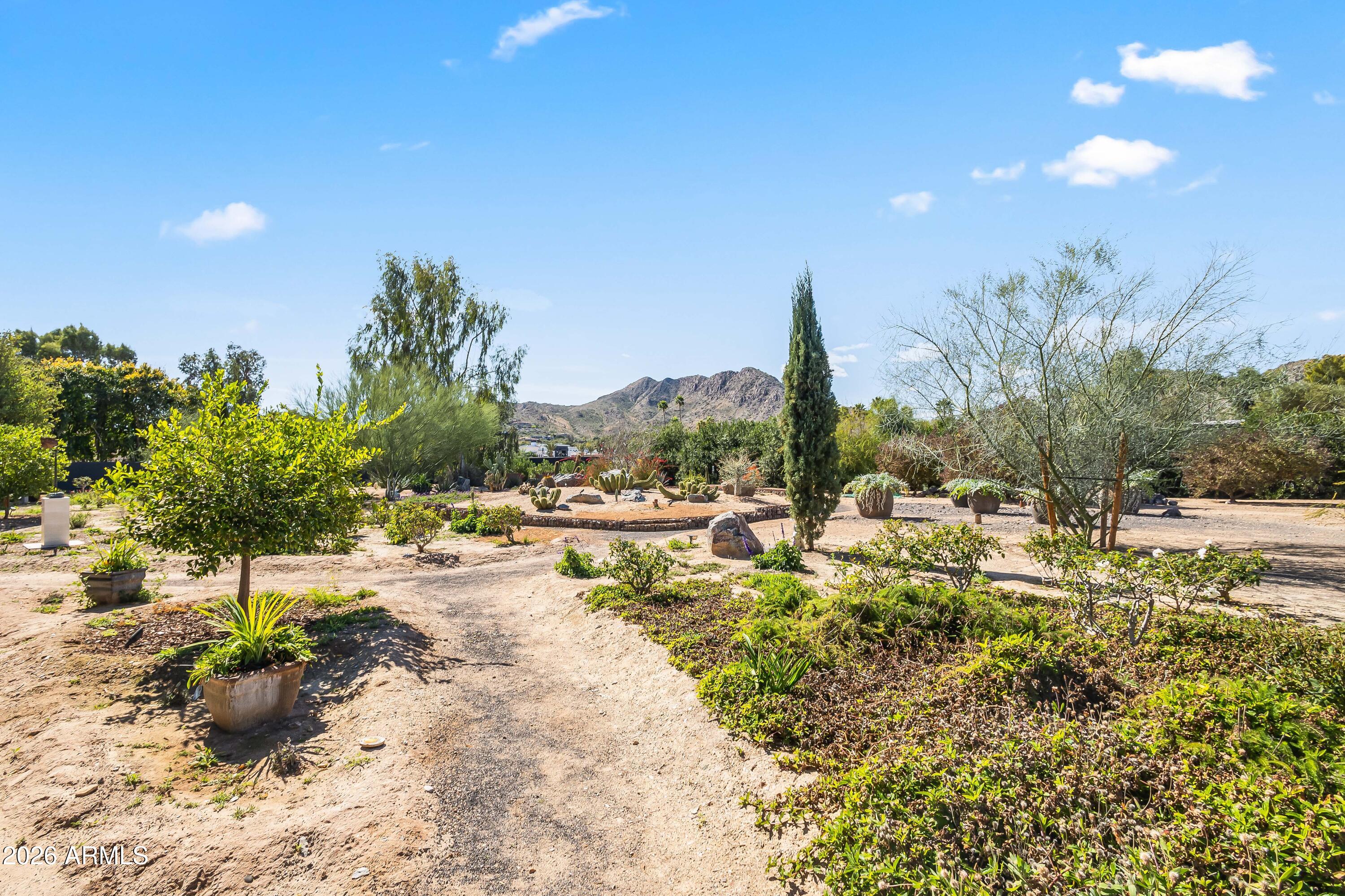 SQUAW PEAK ESTATES TR 1-4 - Residential