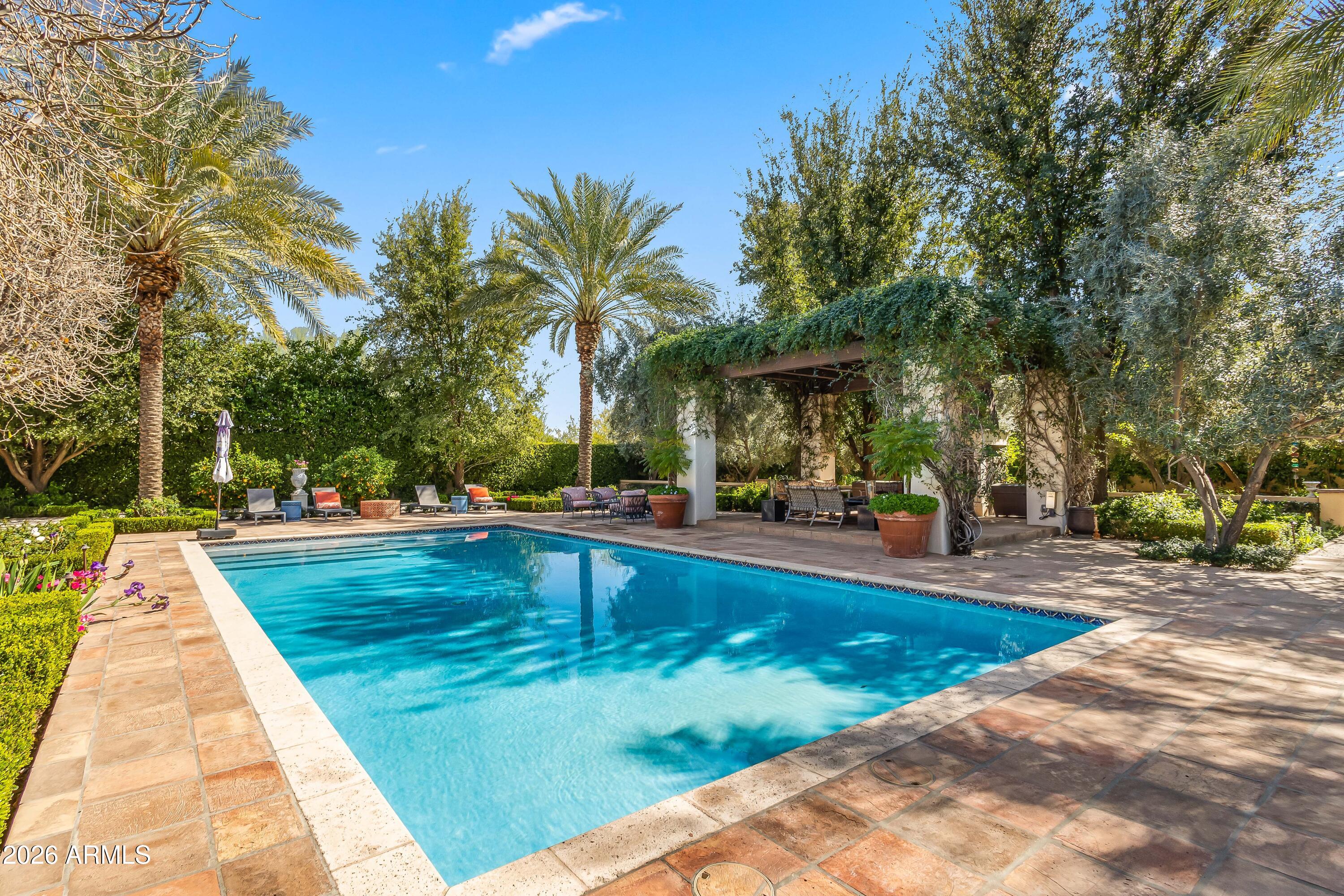 SQUAW PEAK ESTATES TR 1-4 - Residential