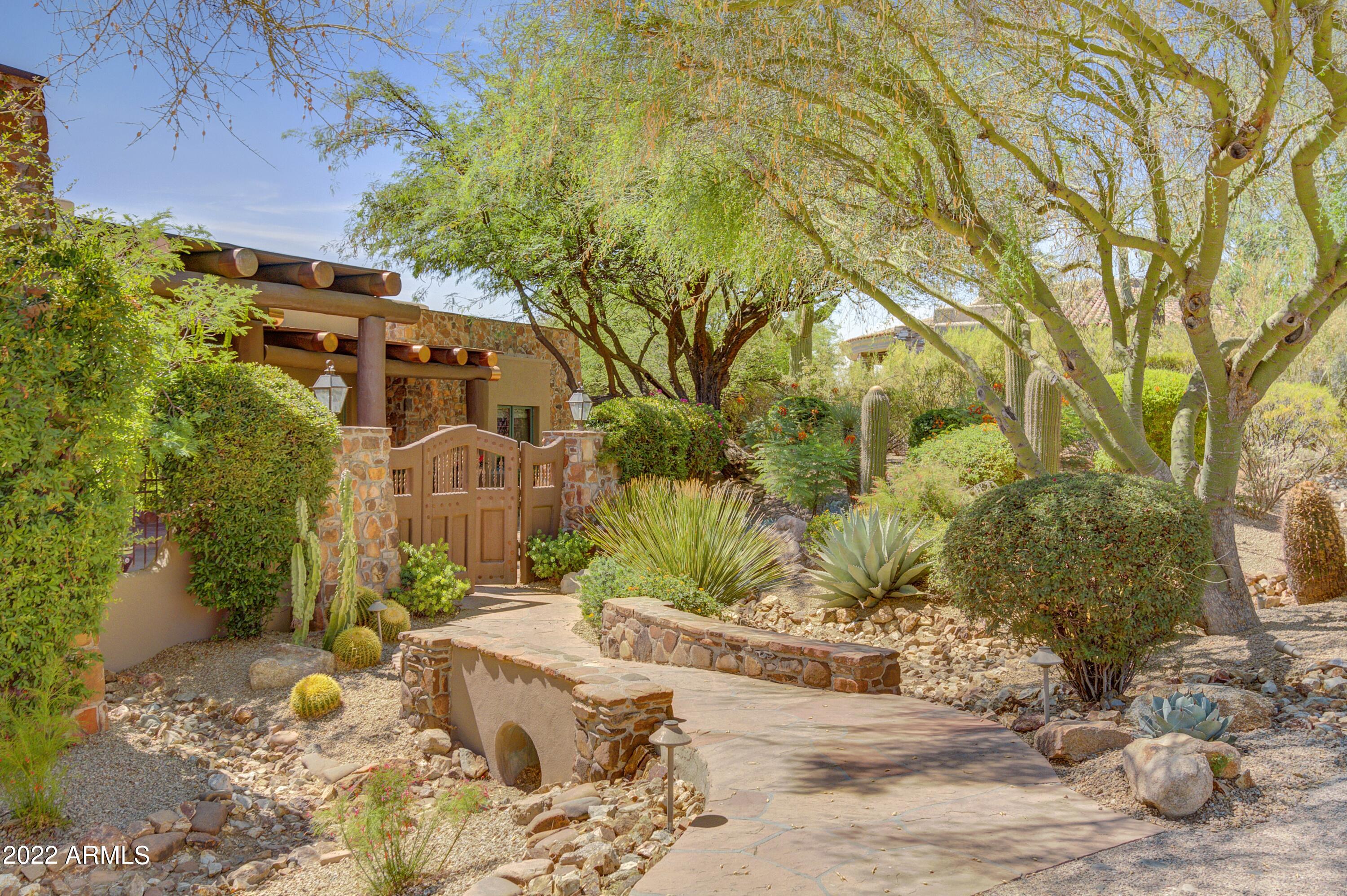 ESTANCIA - Residential