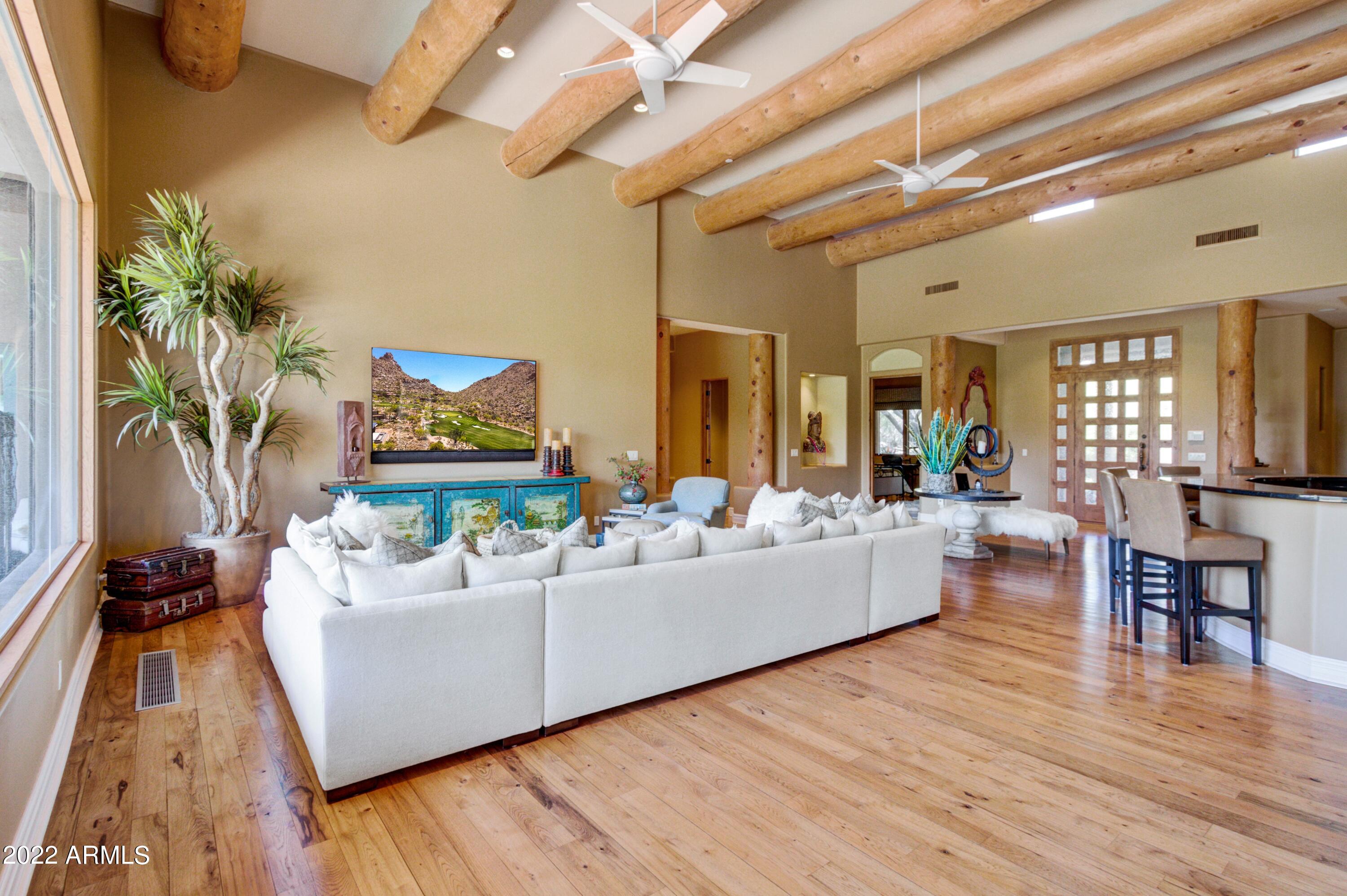 ESTANCIA - Residential