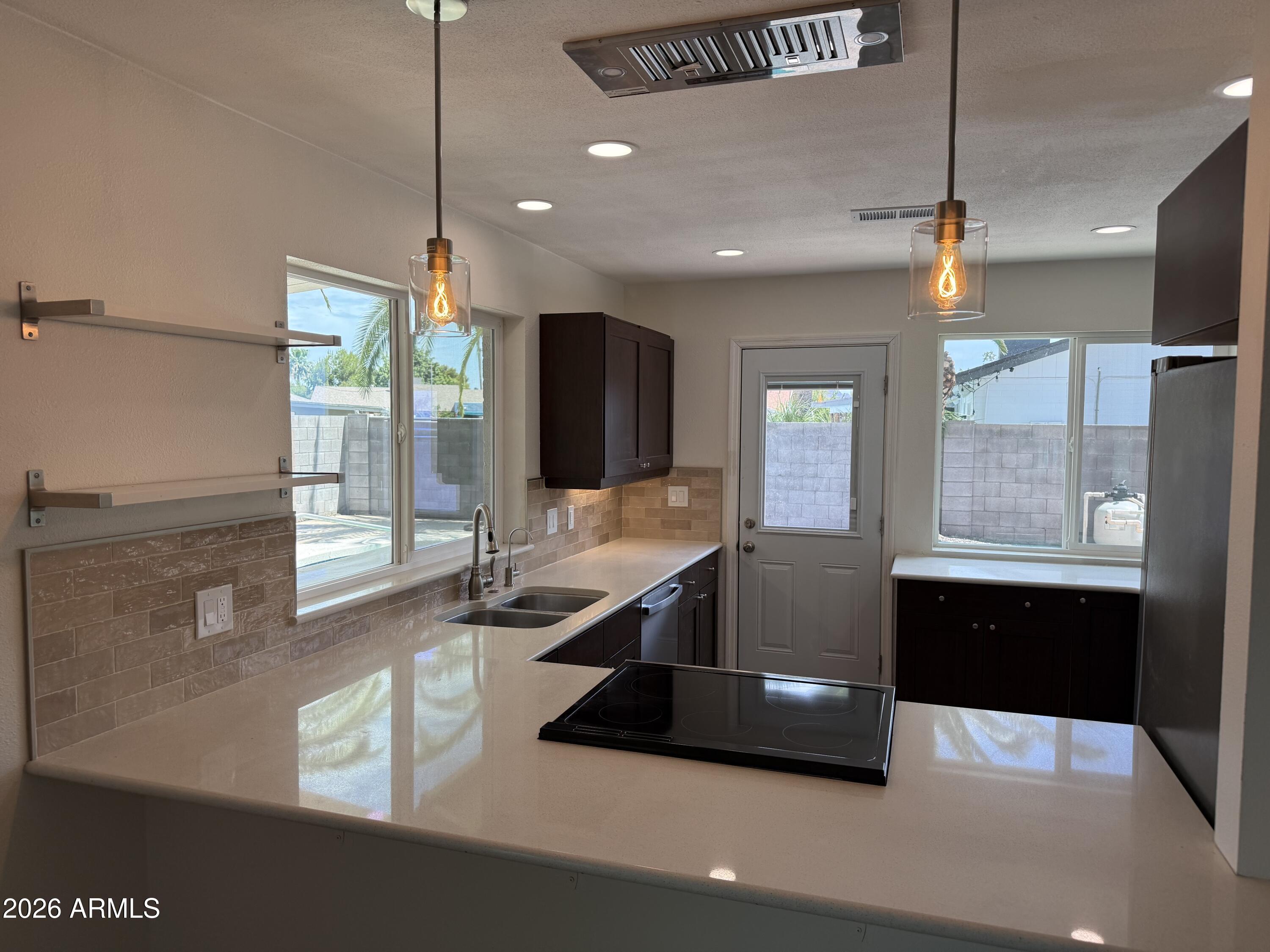 MELROSE PARK PARADISE - Residential