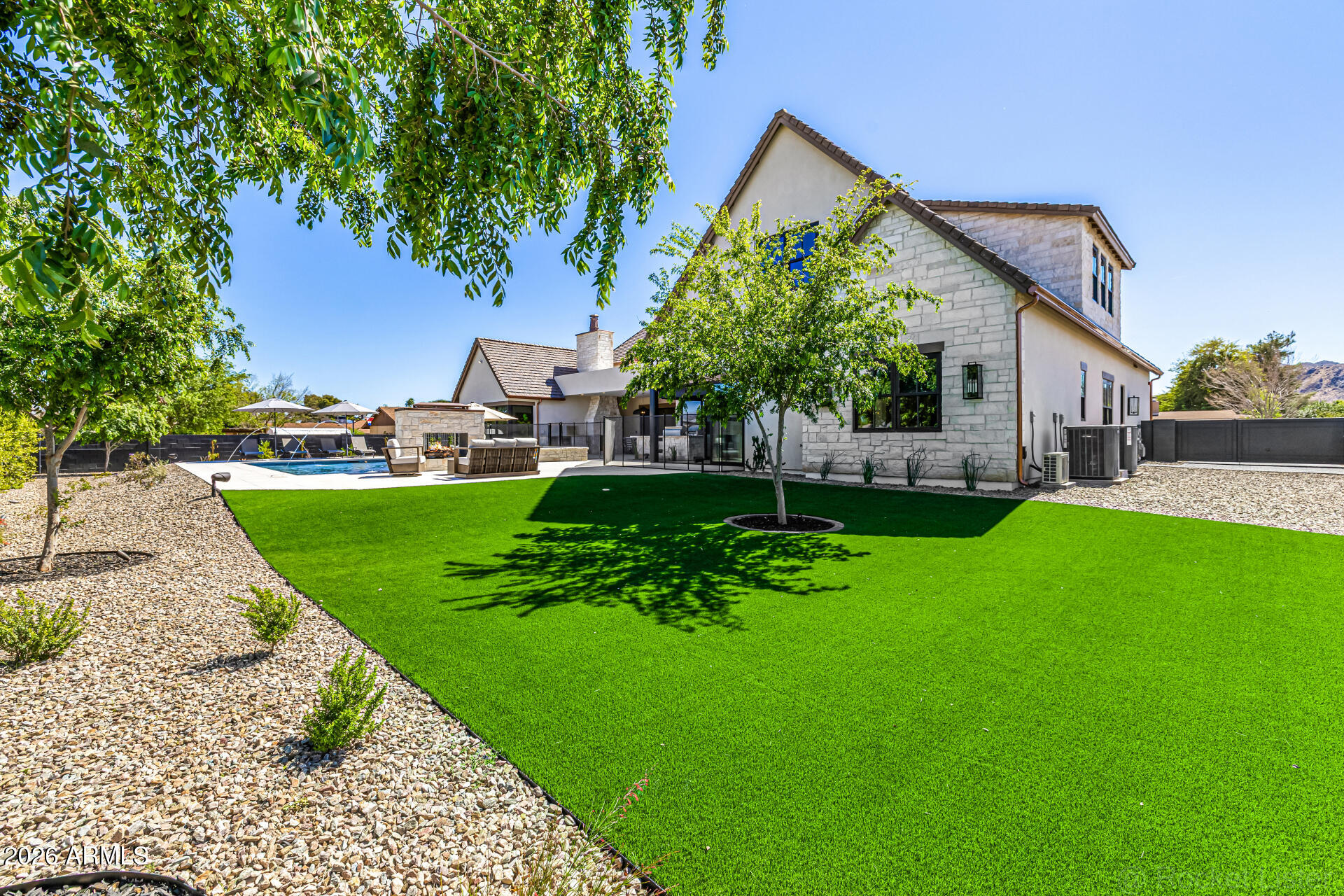 PARADISE VALLEY PALMS UNIT 5 AMD - Residential