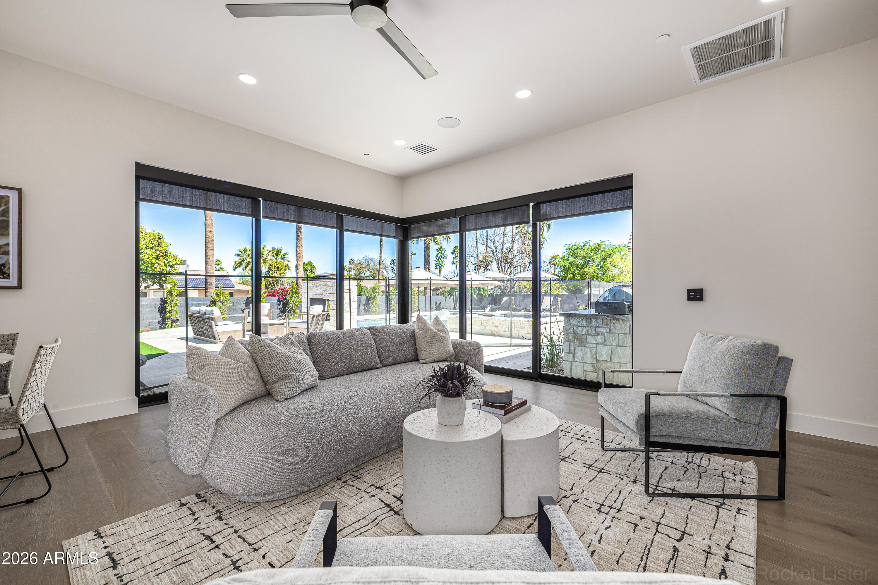PARADISE VALLEY PALMS UNIT 5 AMD - Residential