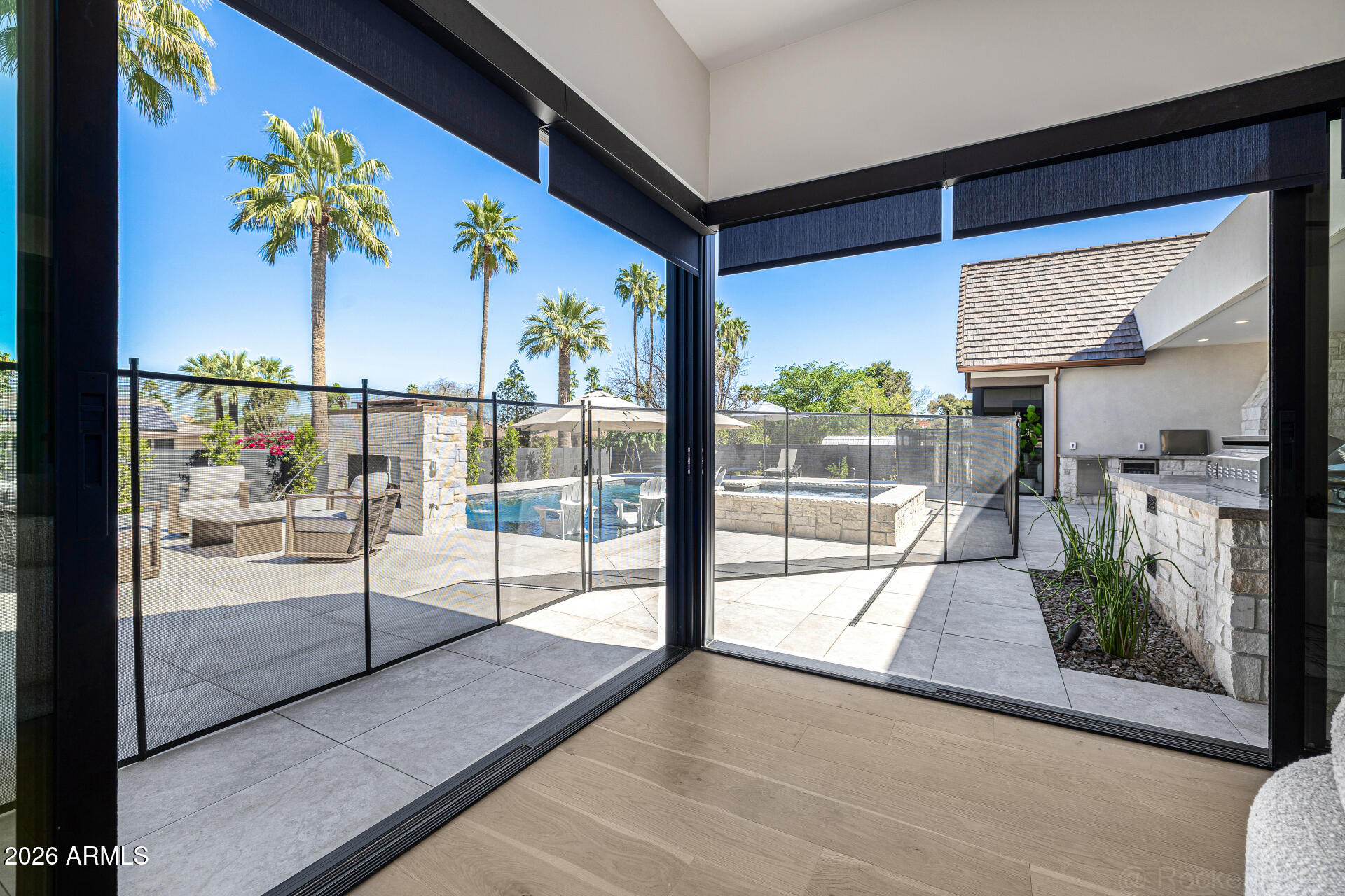 PARADISE VALLEY PALMS UNIT 5 AMD - Residential