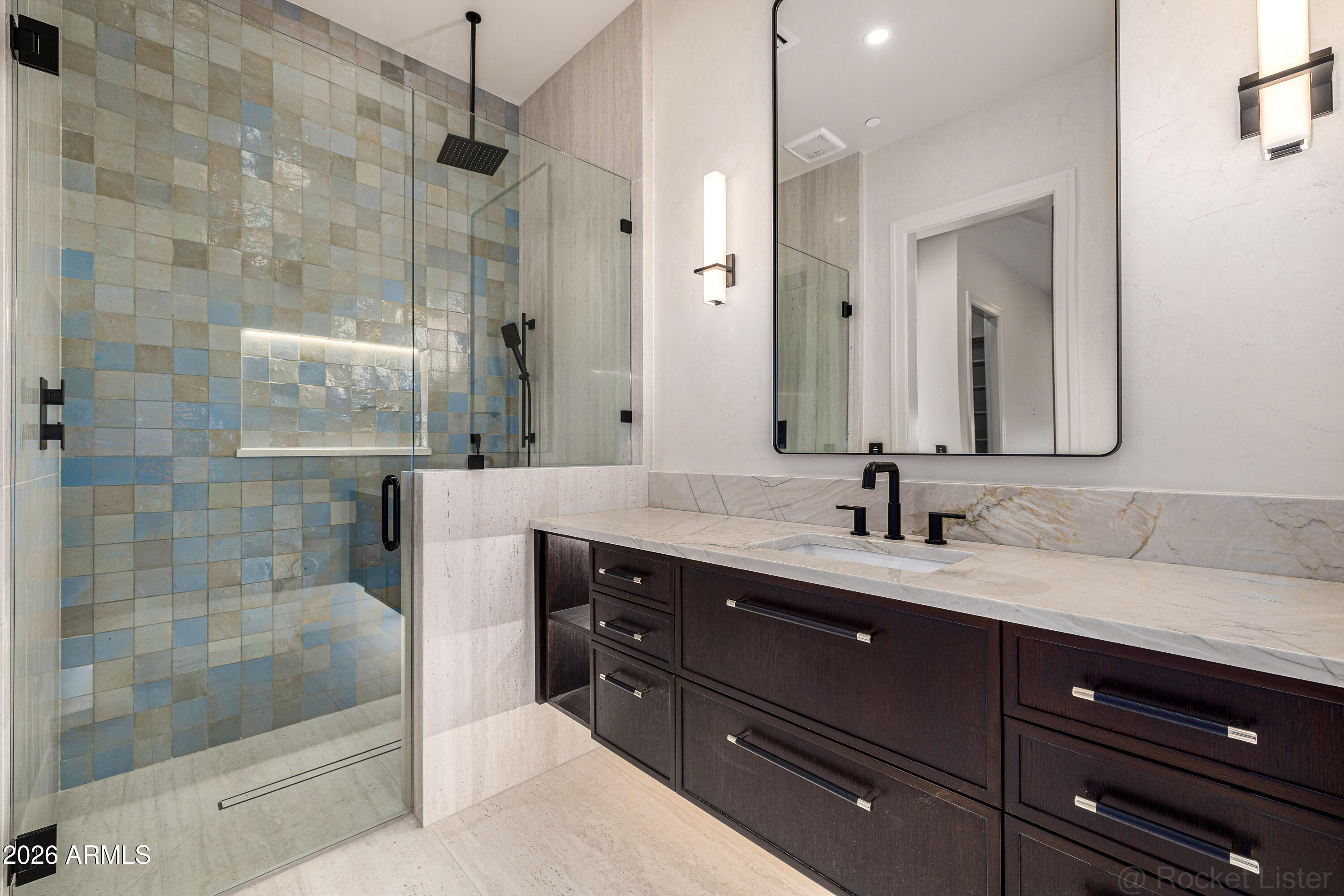 PARADISE VALLEY PALMS UNIT 5 AMD - Residential