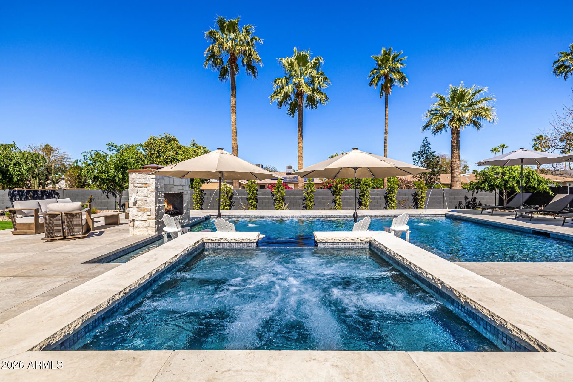 PARADISE VALLEY PALMS UNIT 5 AMD - Residential