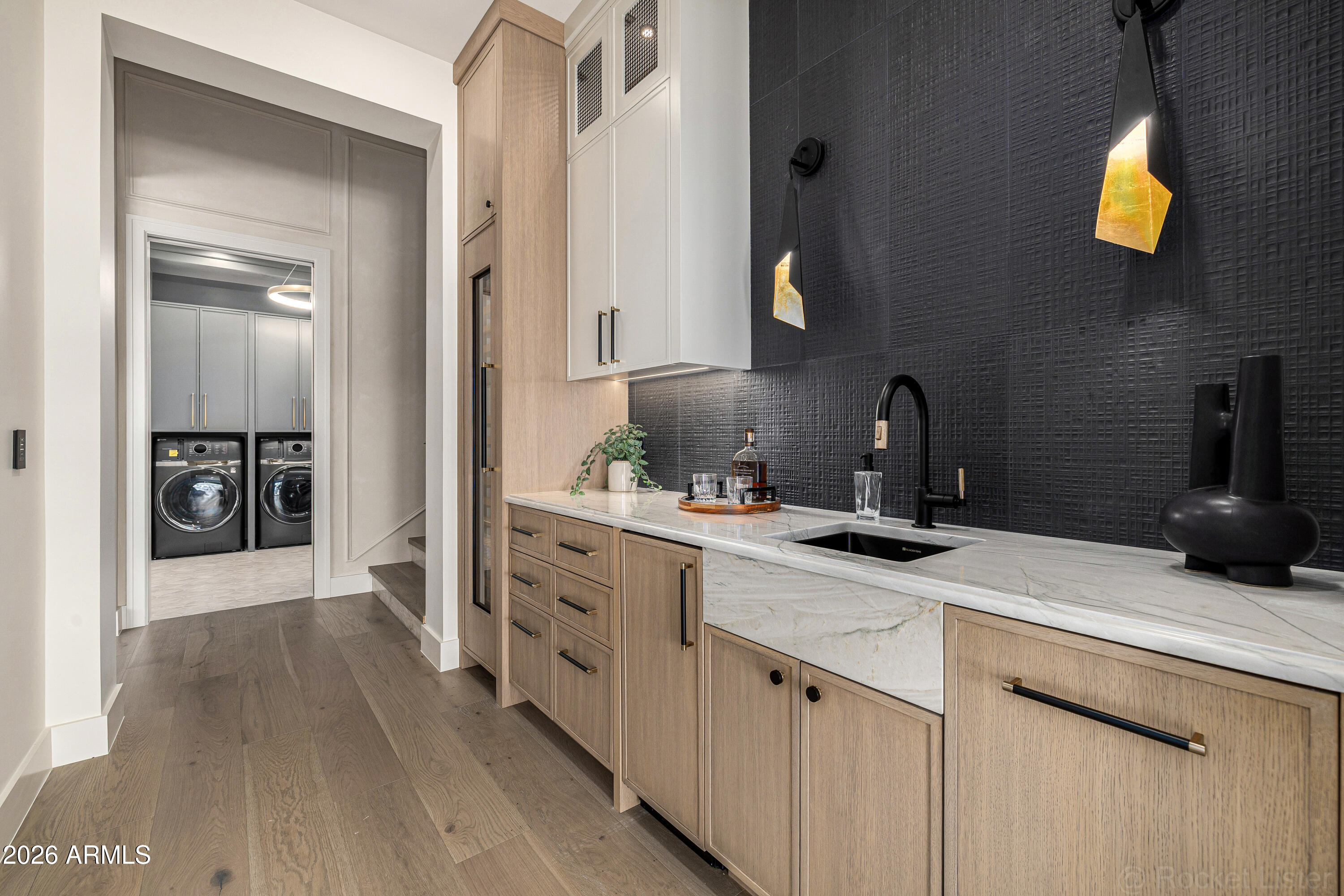 PARADISE VALLEY PALMS UNIT 5 AMD - Residential