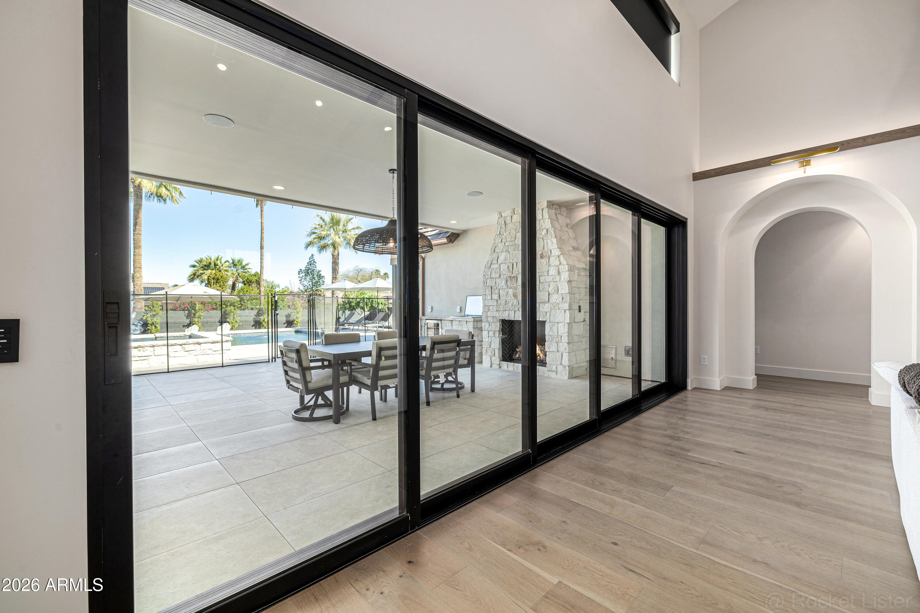 PARADISE VALLEY PALMS UNIT 5 AMD - Residential
