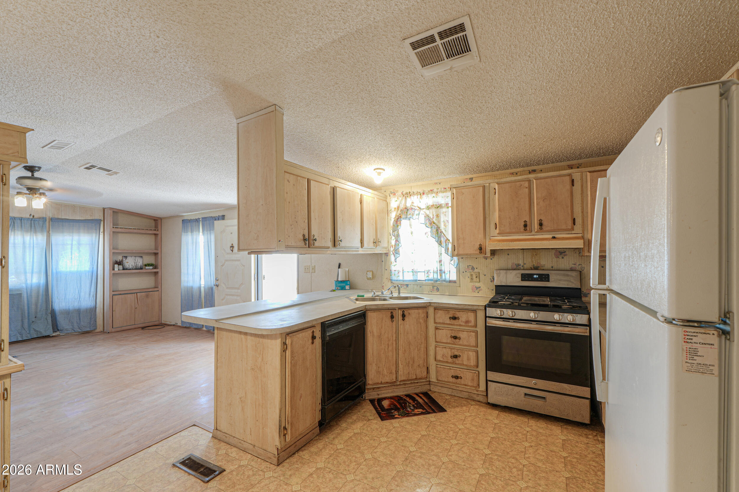 Safari Mobile Home Park - Residential