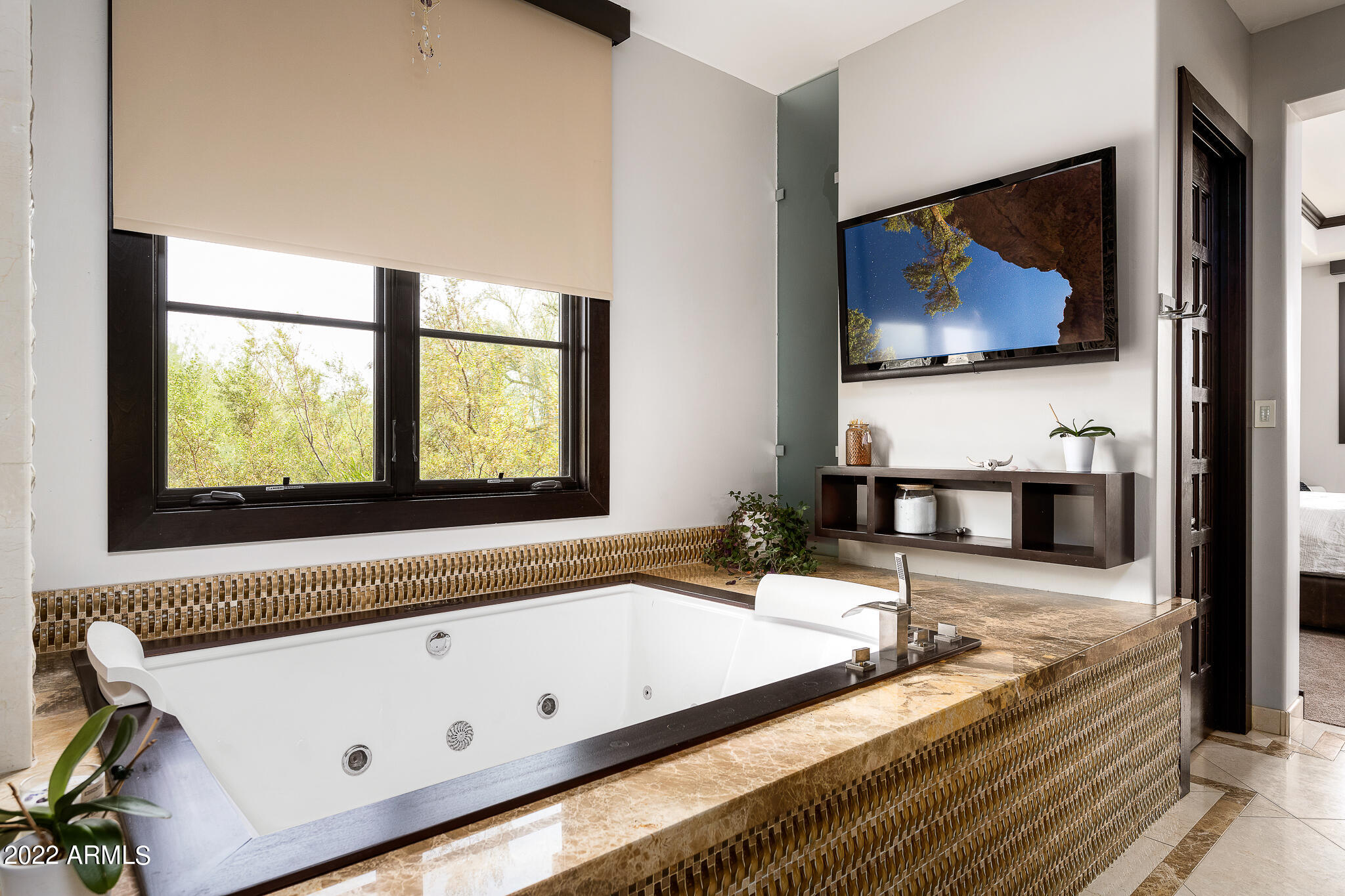 DC RANCH - Residential
