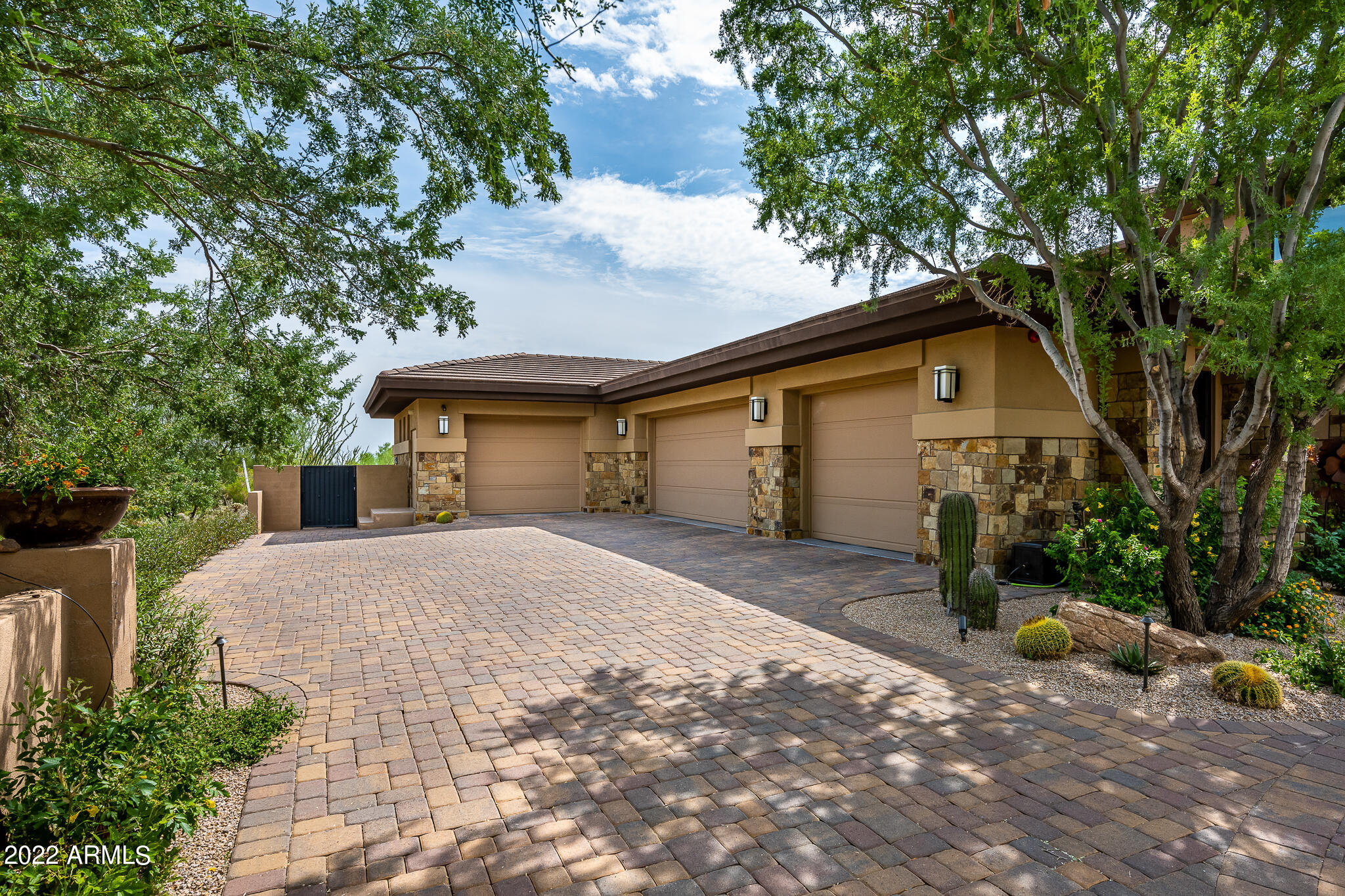 DC RANCH - Residential