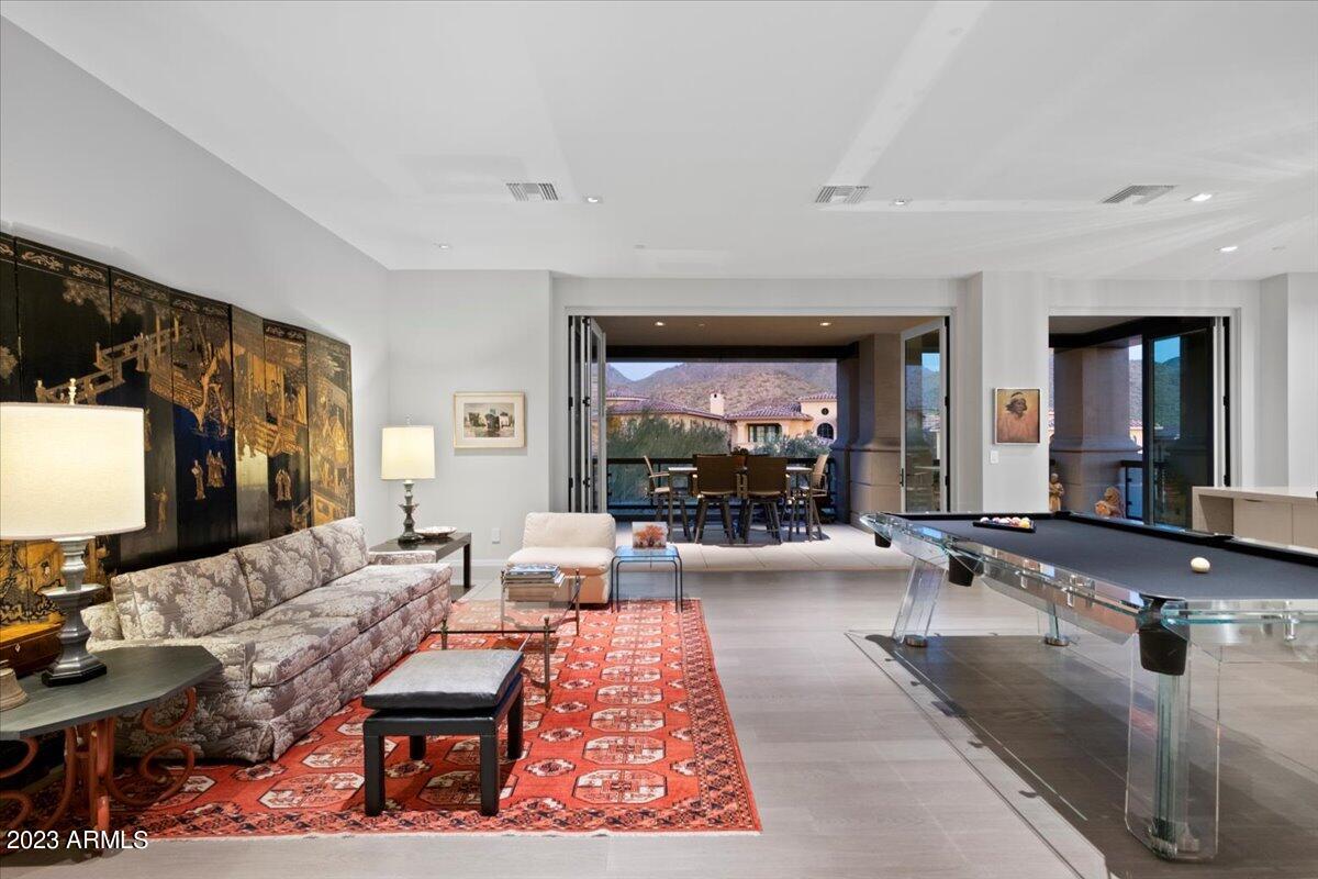 Sterling at Silverleaf Condominium - Residential