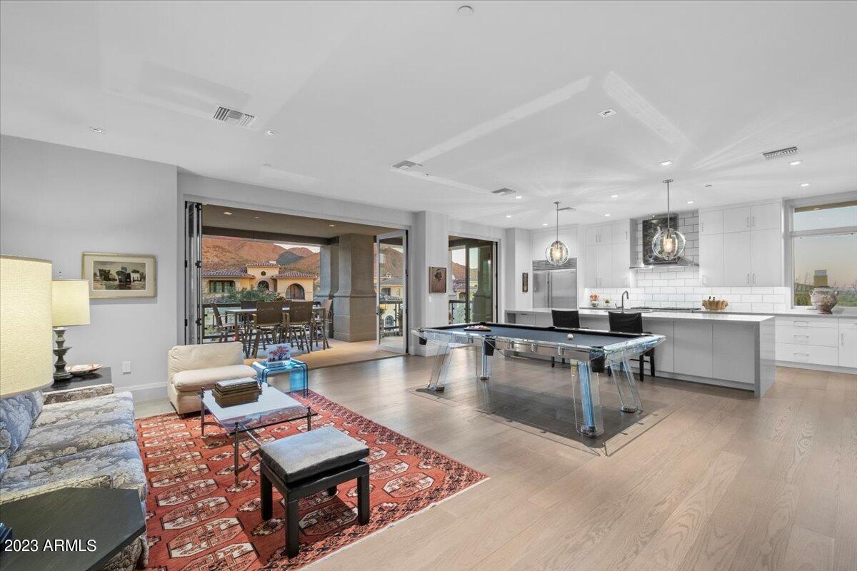 Sterling at Silverleaf Condominium - Residential