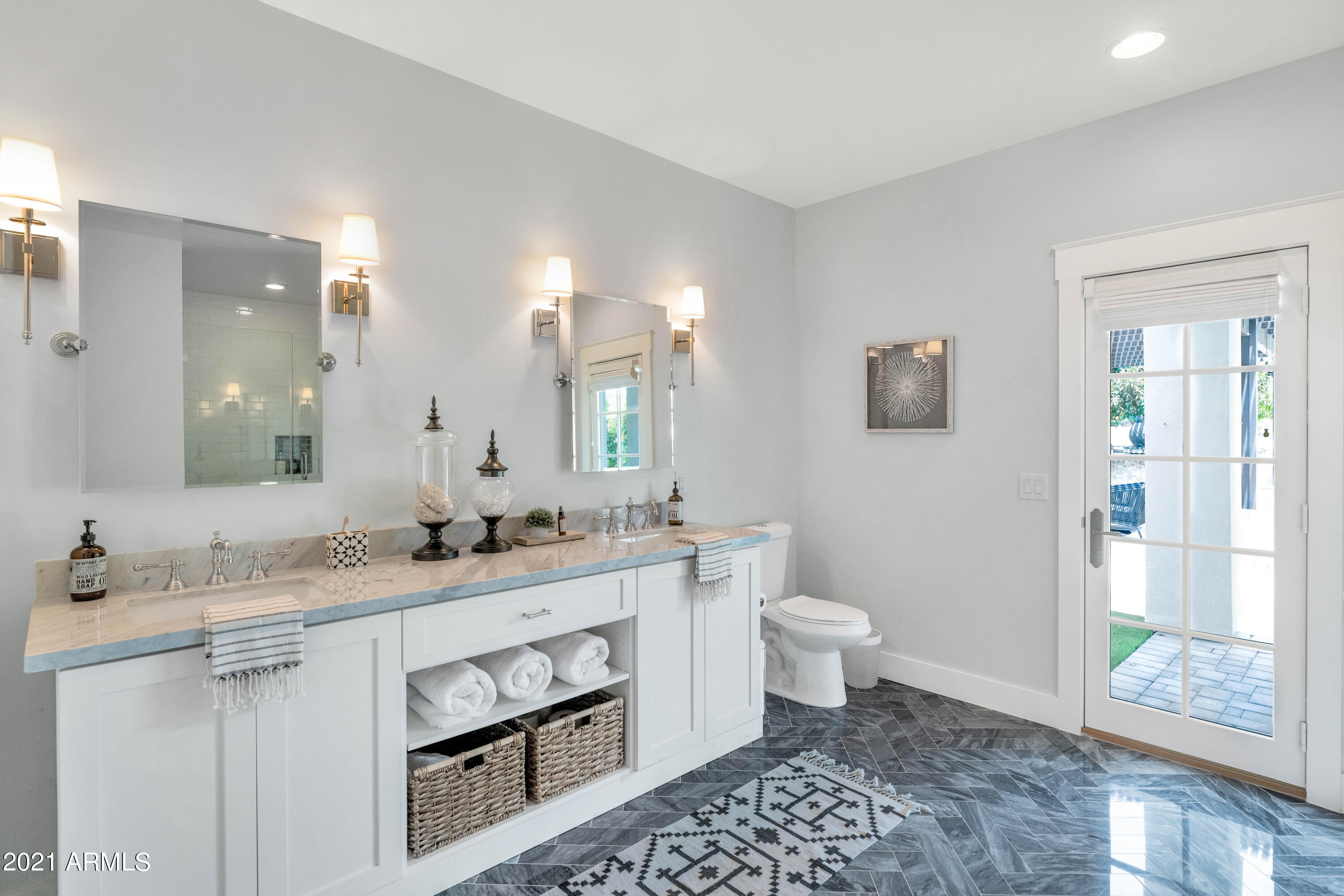 MARY MANOR 2 - Residential