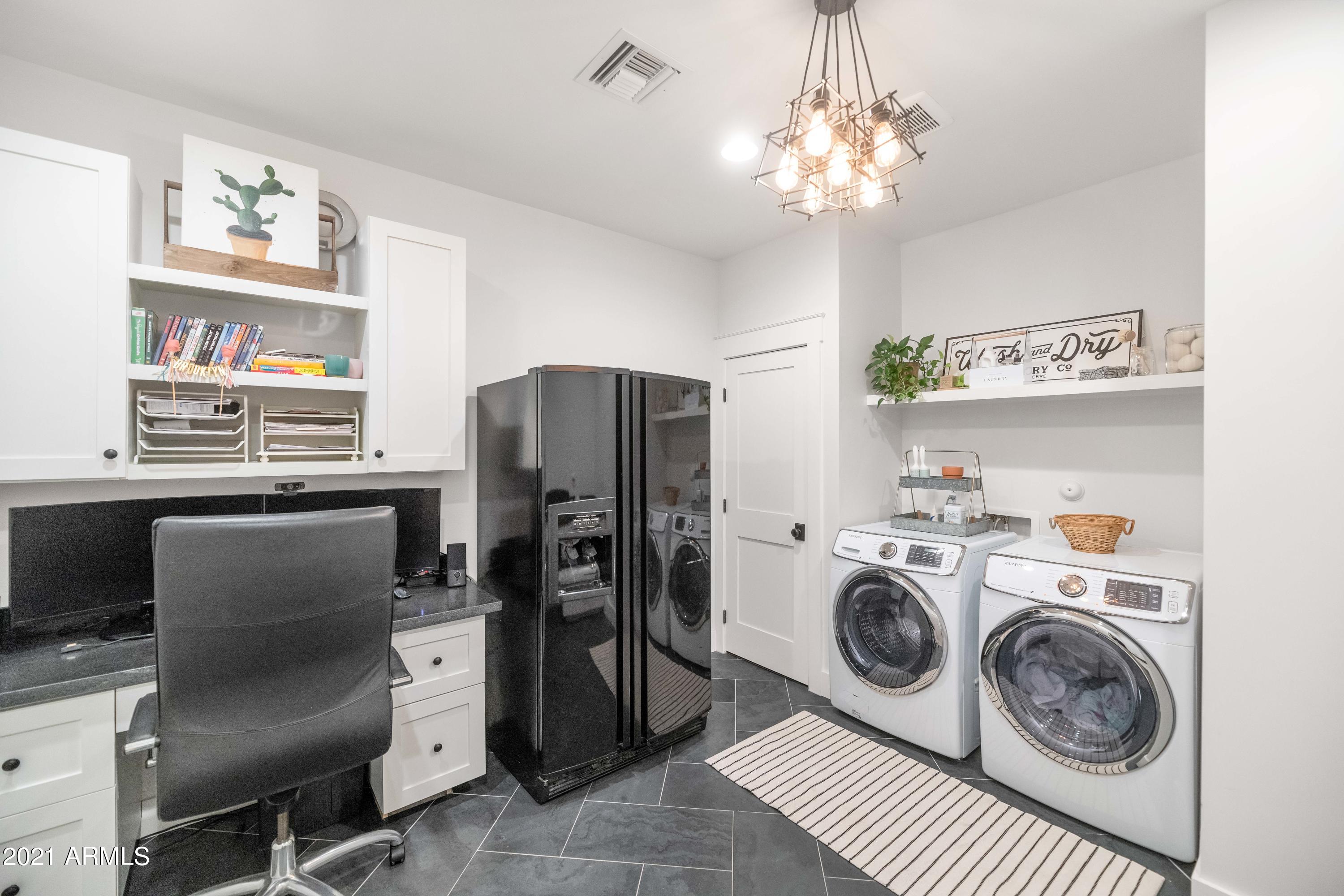 MARY MANOR 2 - Residential