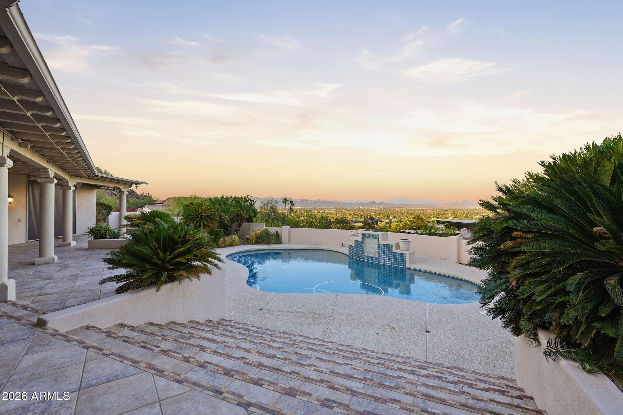 ROLLING HILLS HEIGHTS - Residential
