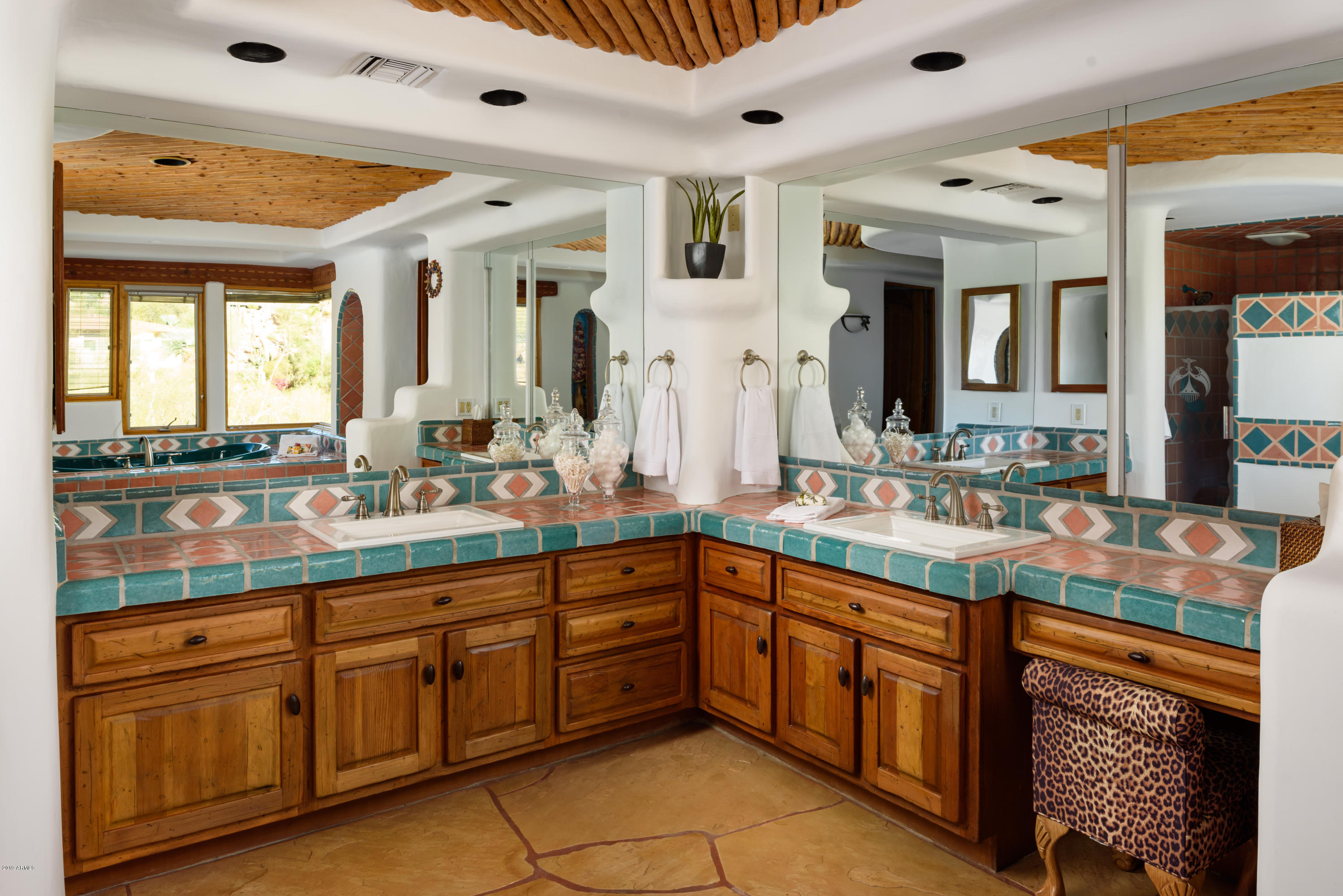 STONE CANYON EAST - Residential