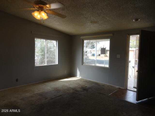 GARDEN CANYON - Residential
