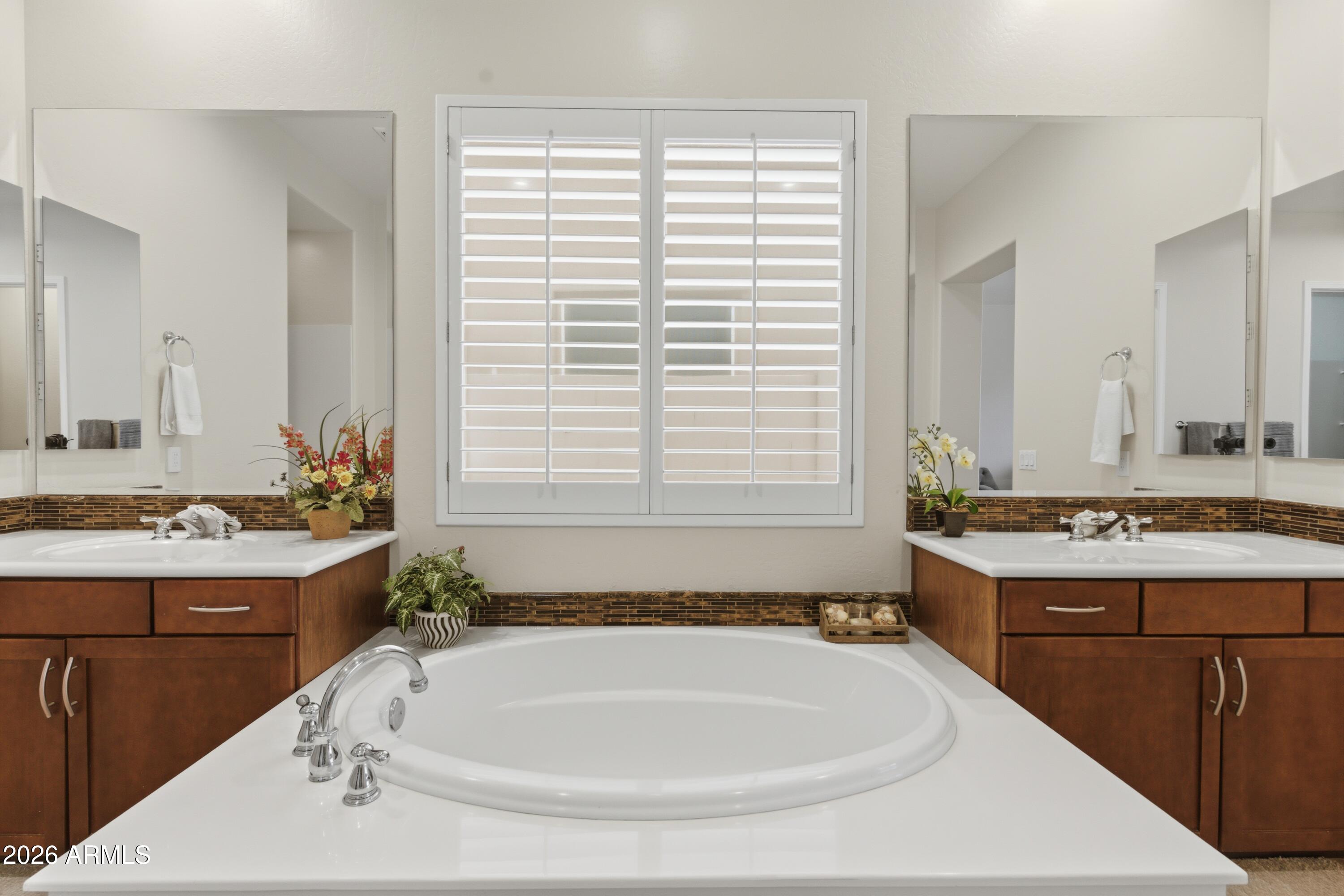 WINDWARD - Residential