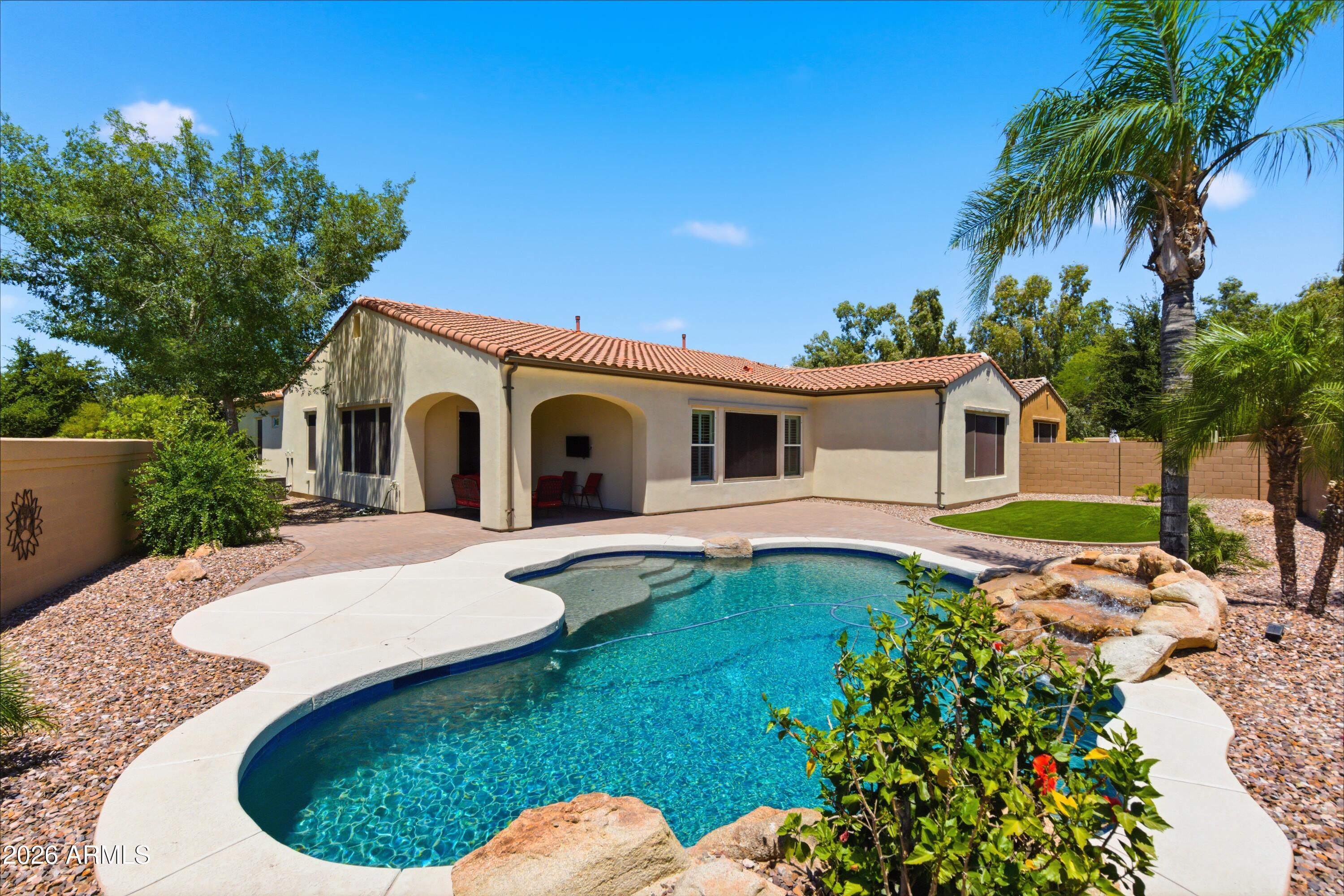 WINDWARD - Residential