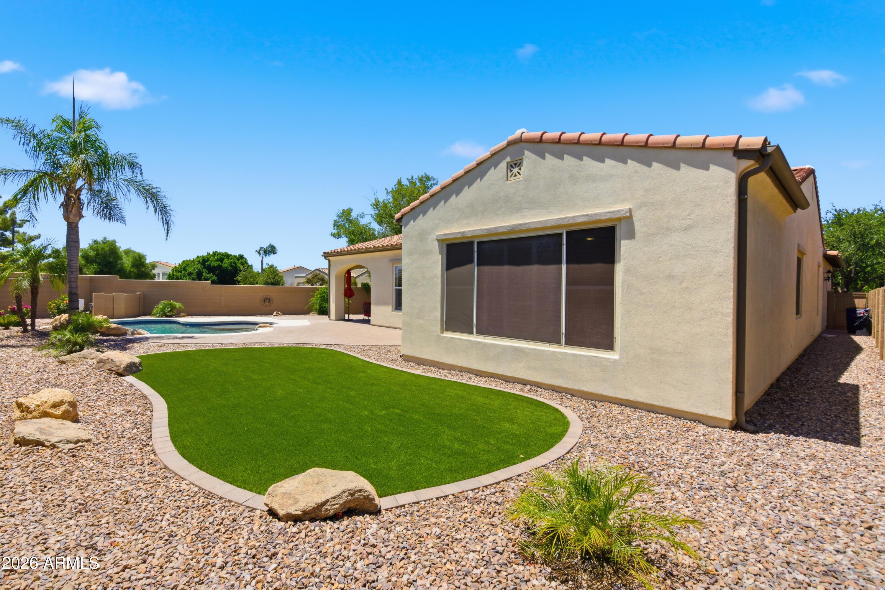 WINDWARD - Residential