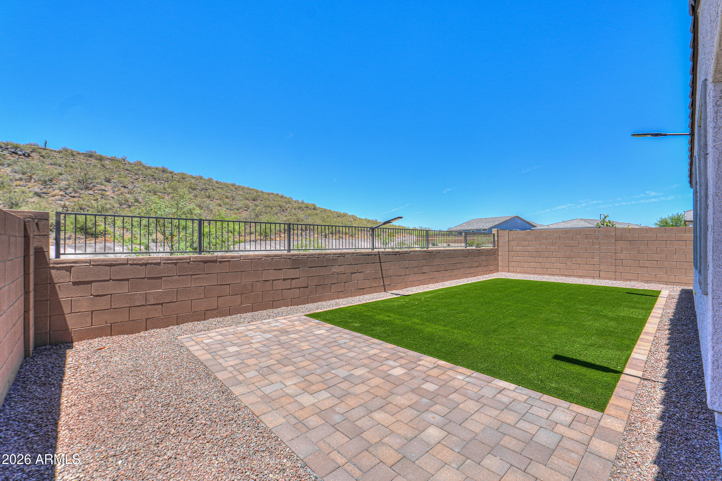 MIDDLE VISTAS - Residential