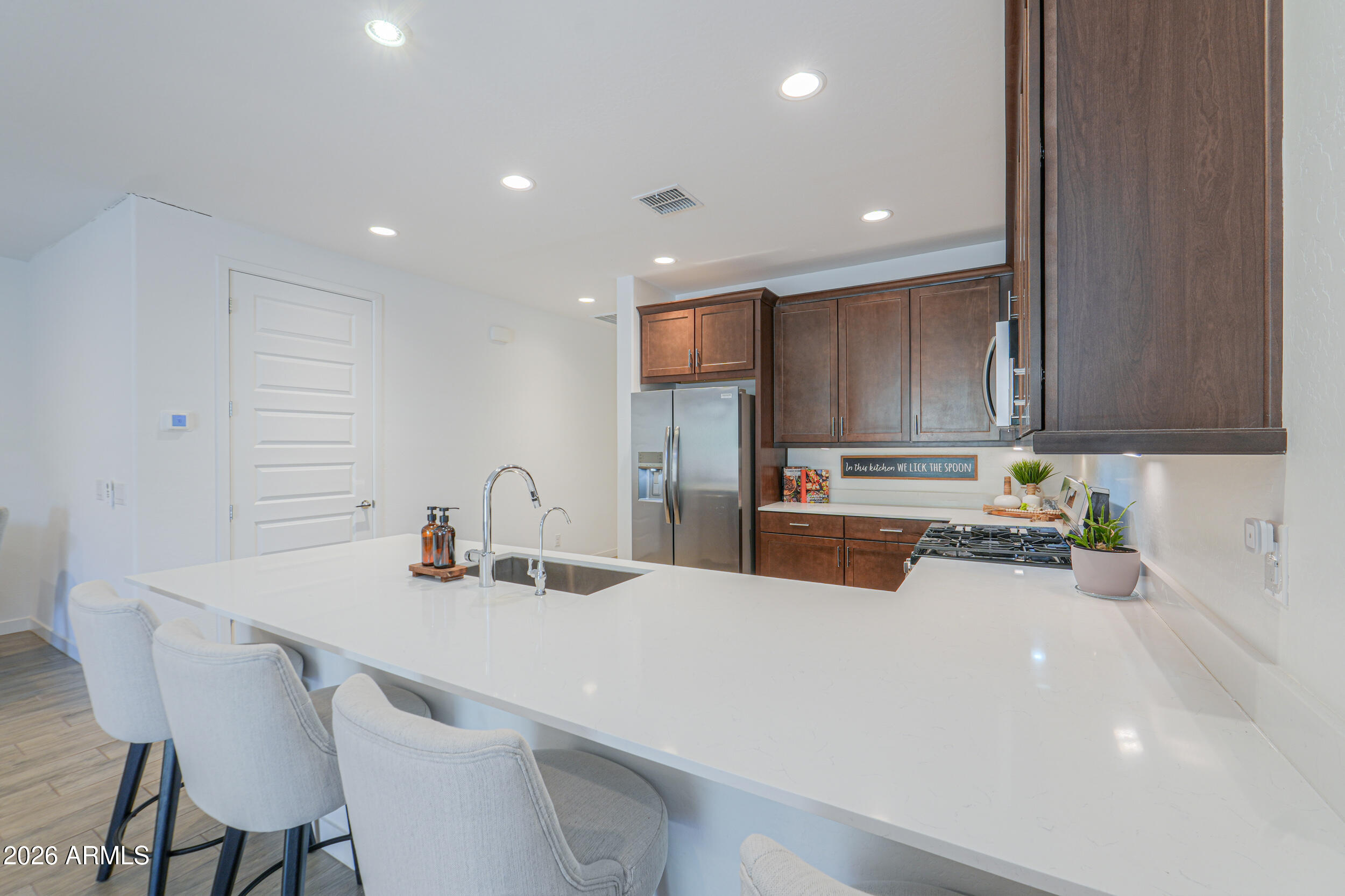 MIDDLE VISTAS - Residential