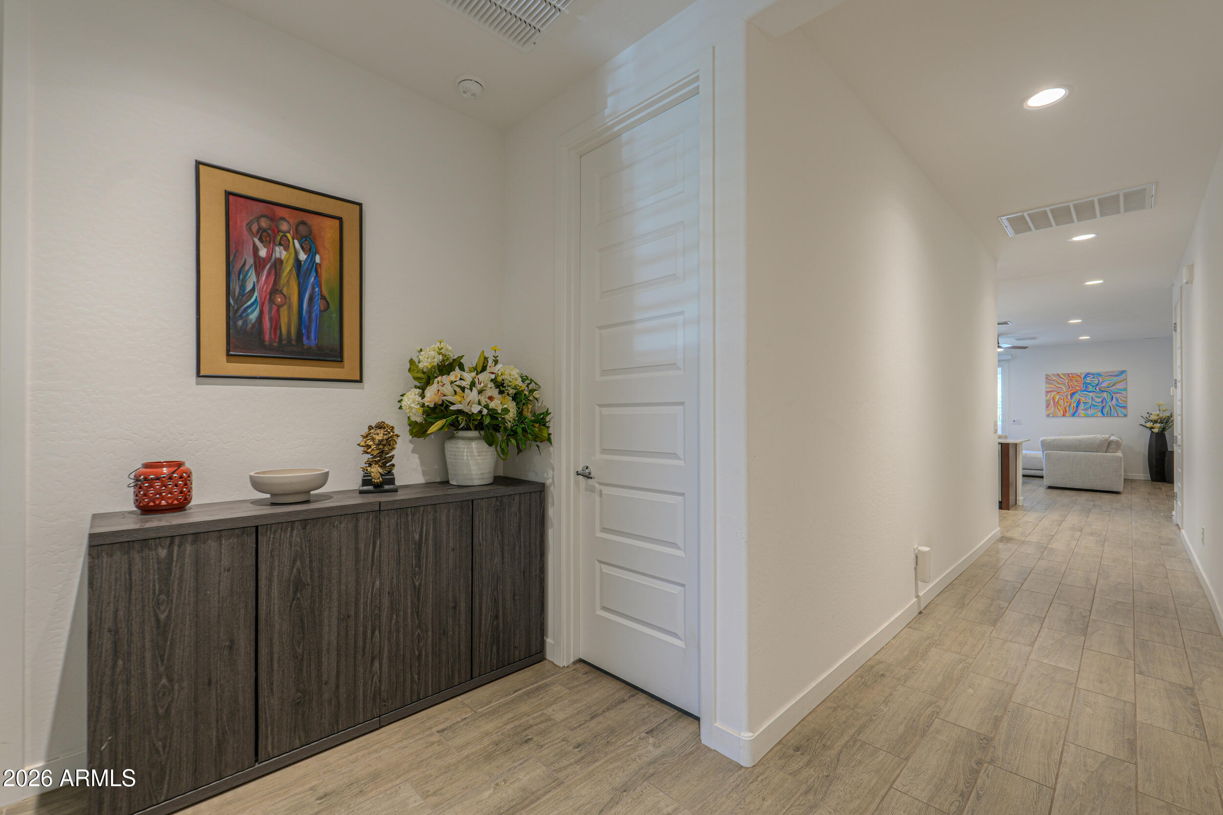MIDDLE VISTAS - Residential